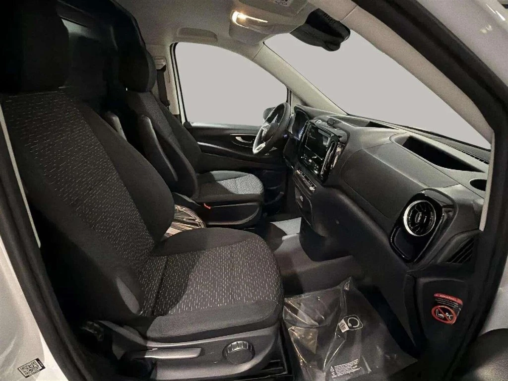 Mercedes-Benz-eVito-image-27