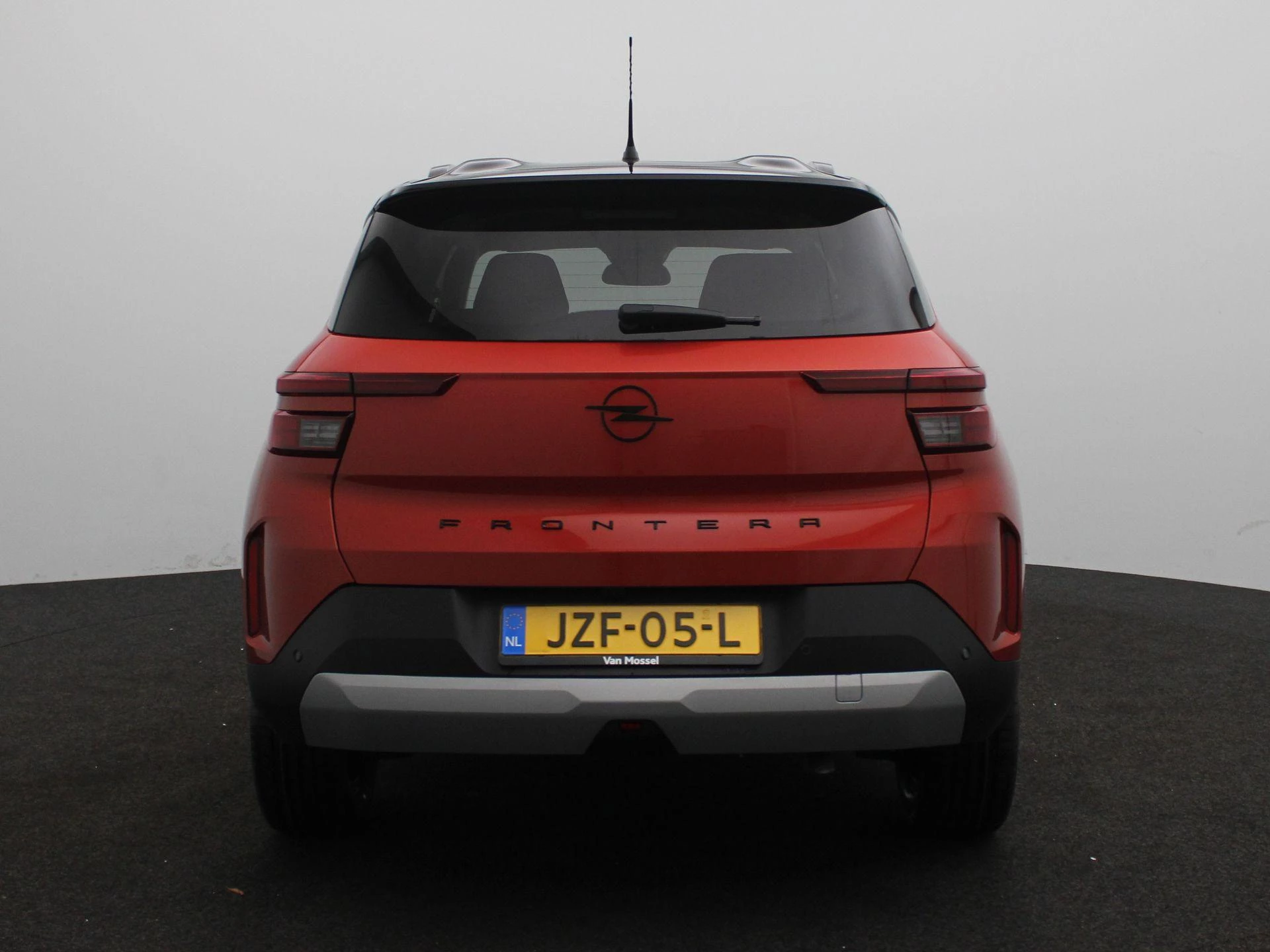 Opel-Frontera-image-4