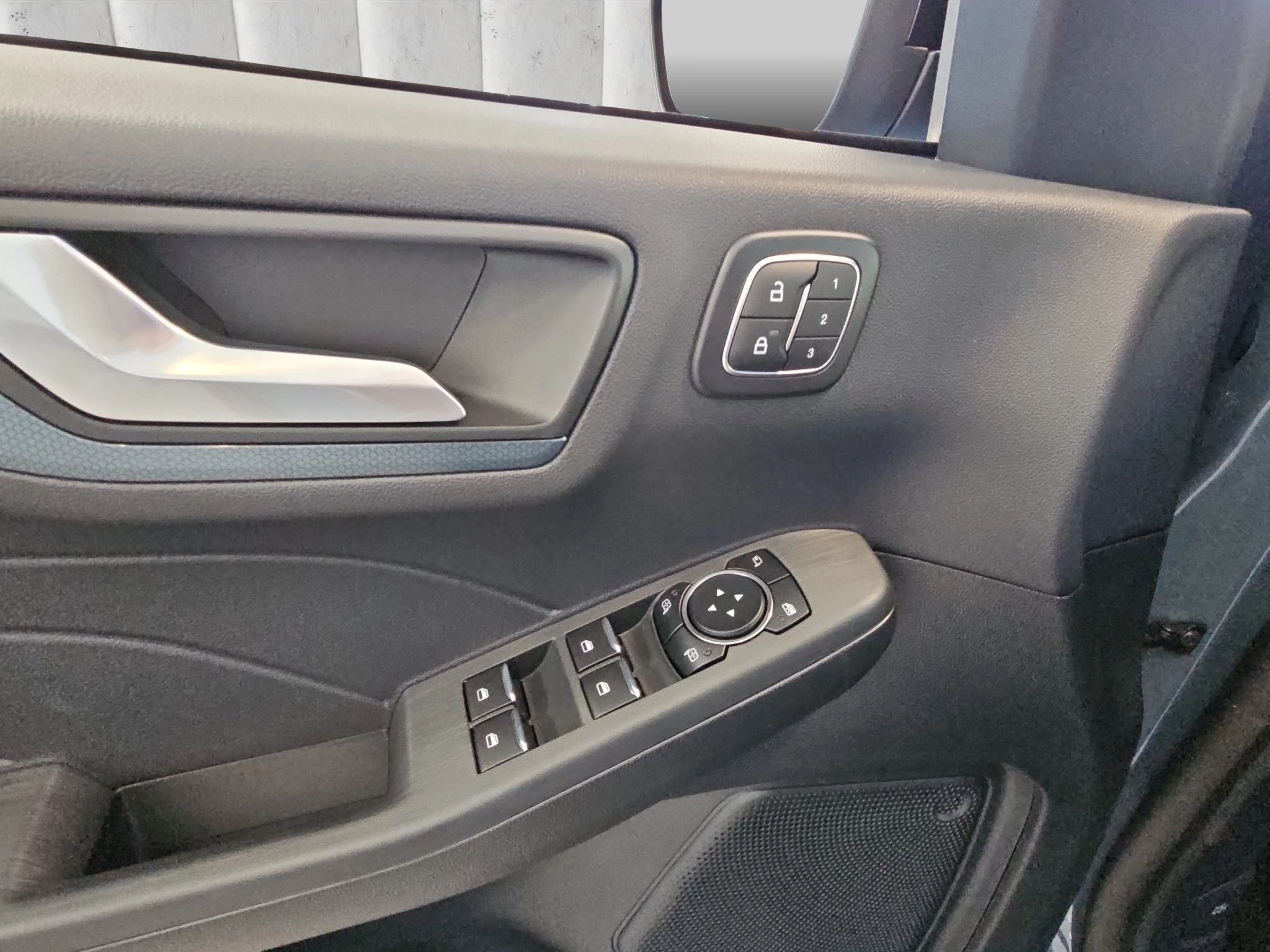Ford Kuga BlueCruise Edition 2.5 Duratec Plug-in-Hybrid BlueCruis CVT Sports Utility Vehicle. 178 kW. 5-t