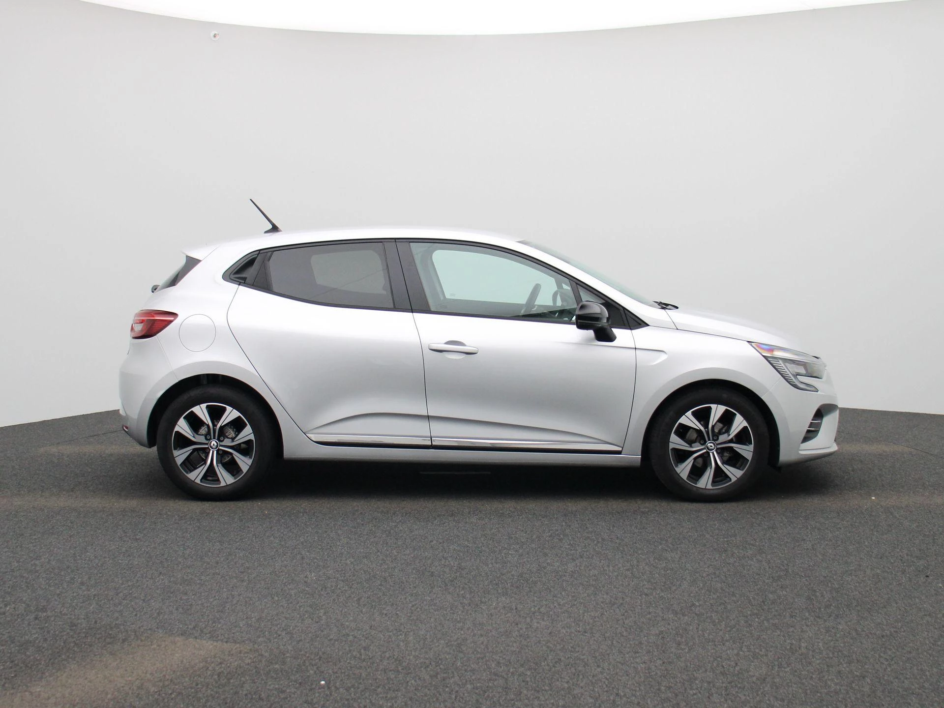 Renault-Clio-image-5