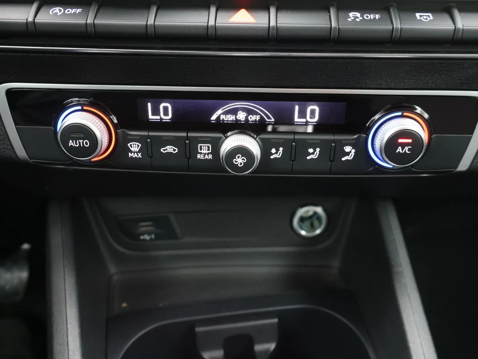 Audi Q2 Audi Q2 Attraction 30TFSI 110PK *TREKHAAK*VIRTUAL COCKPIT*NAVI*PDC ACHTER*CRUISE*...*
