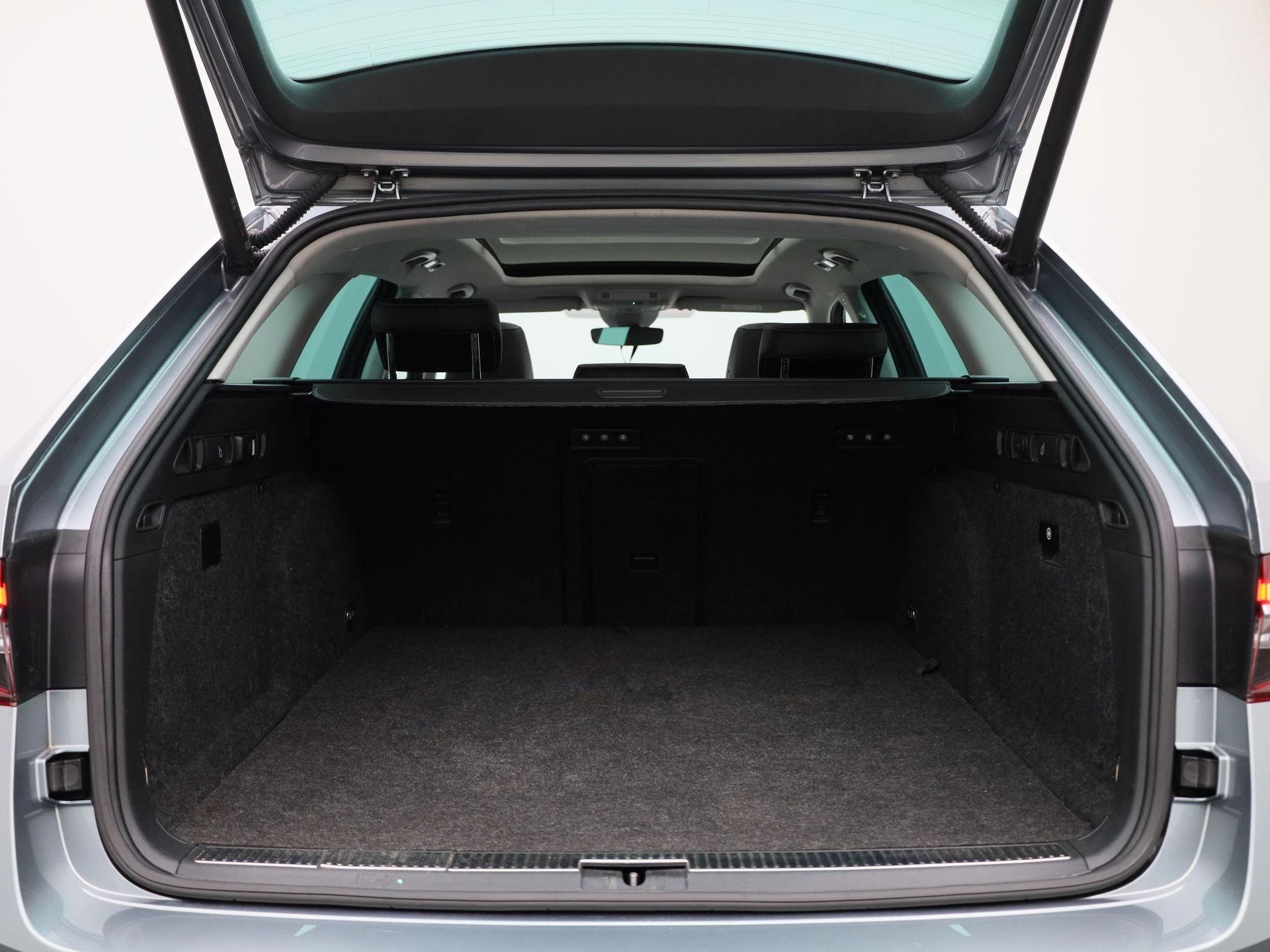 Škoda Superb Combi 1.4 TSI iV Business Edition