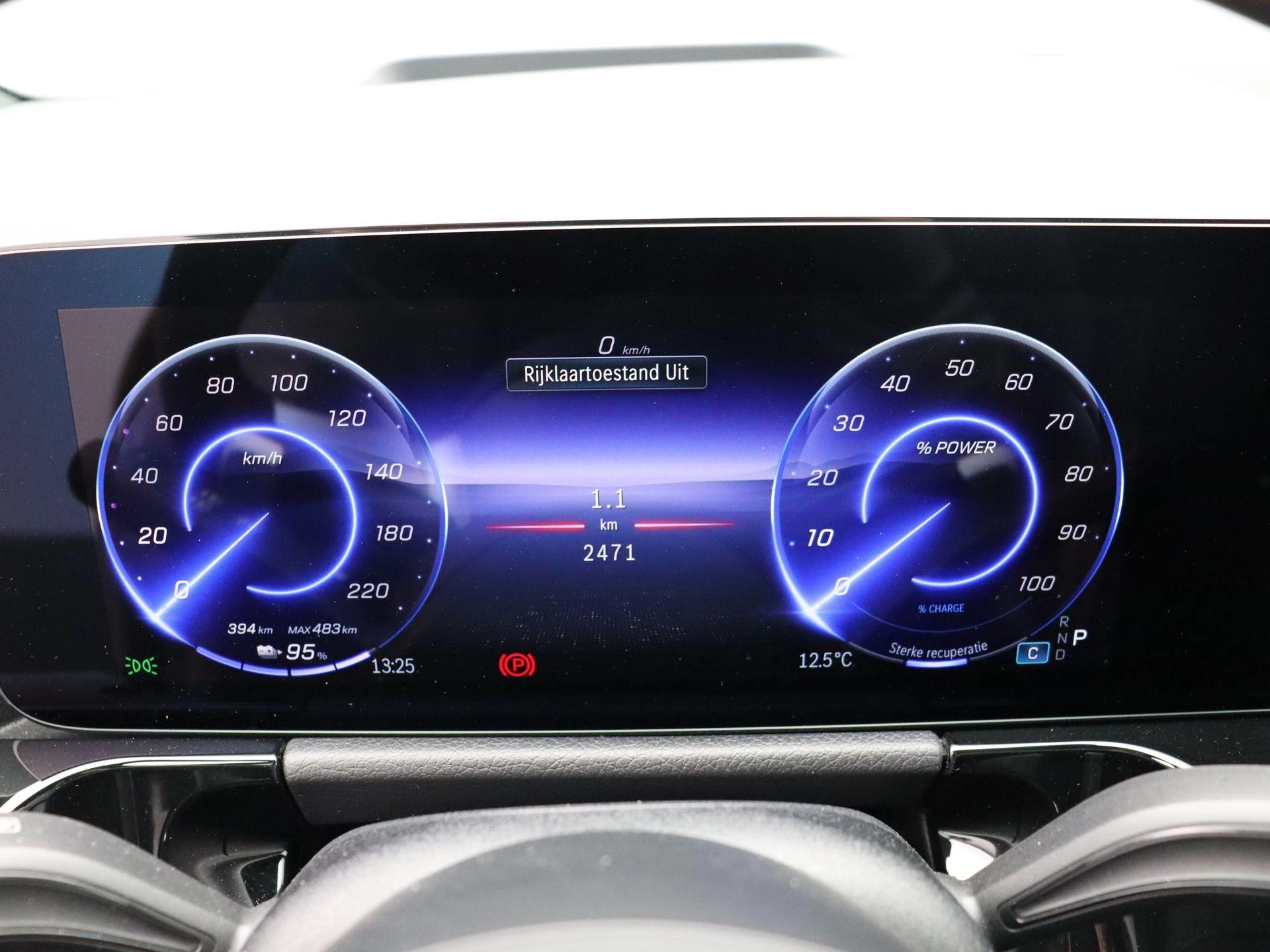 Mercedes-Benz EQA 250+ Star Edition + AMG + PANO DAK + BURMESTER + TREKHAAK + HEAD UP