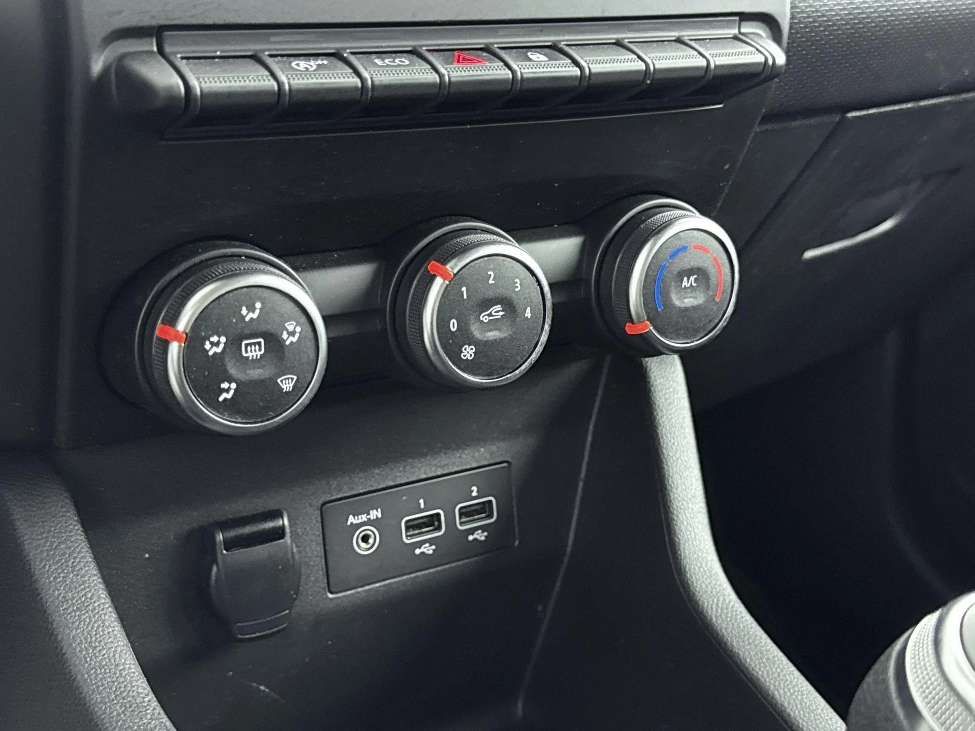 Renault-Clio-image-14