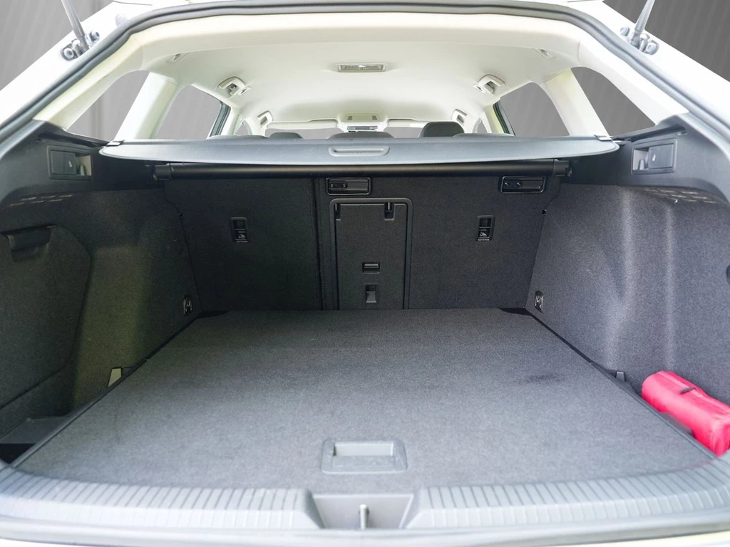 Volkswagen Golf Variant 1.0 TSI Life *LED*Navi*PDC*Kessy*Travel*Assist*Climatronic*Sitzhzg*uvm...