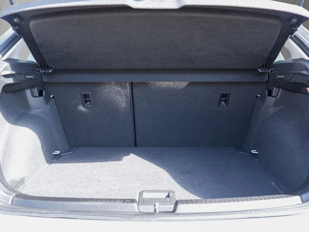 Volkswagen-Polo-image-5