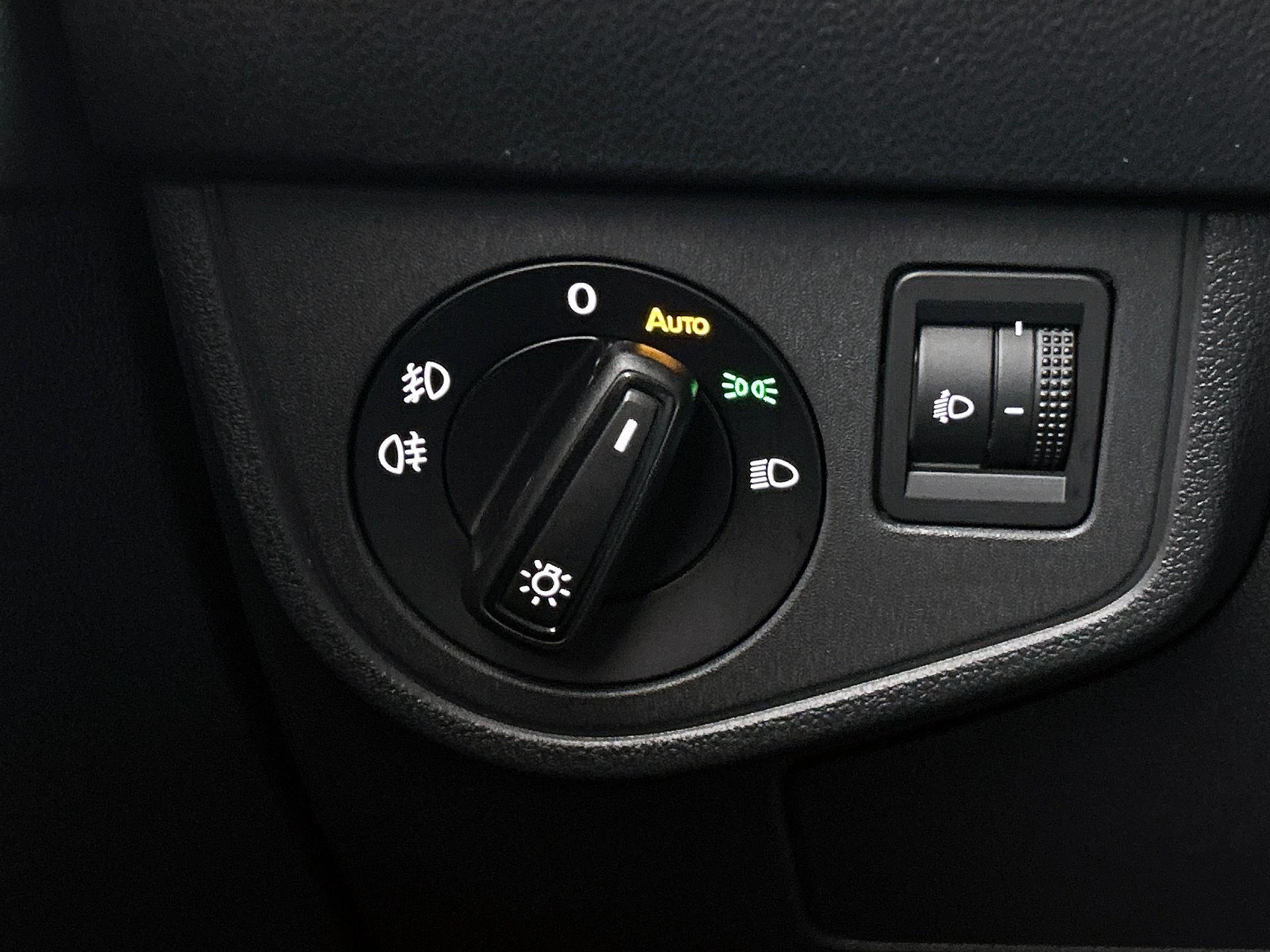 Volkswagen-Taigo-image-31
