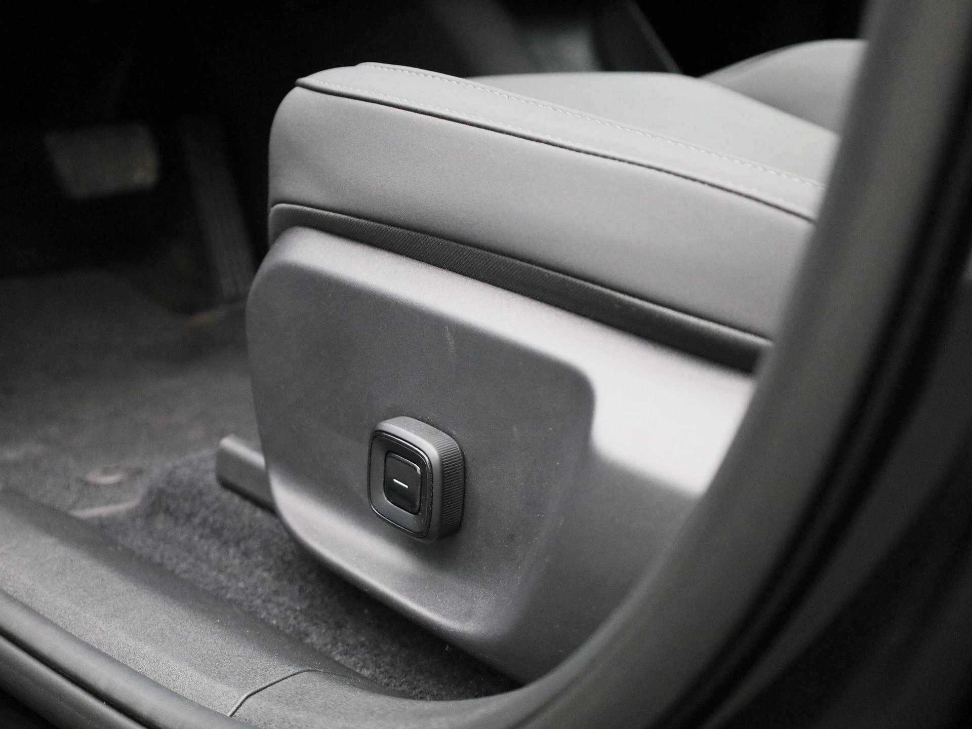 Volvo-EX30-image-29
