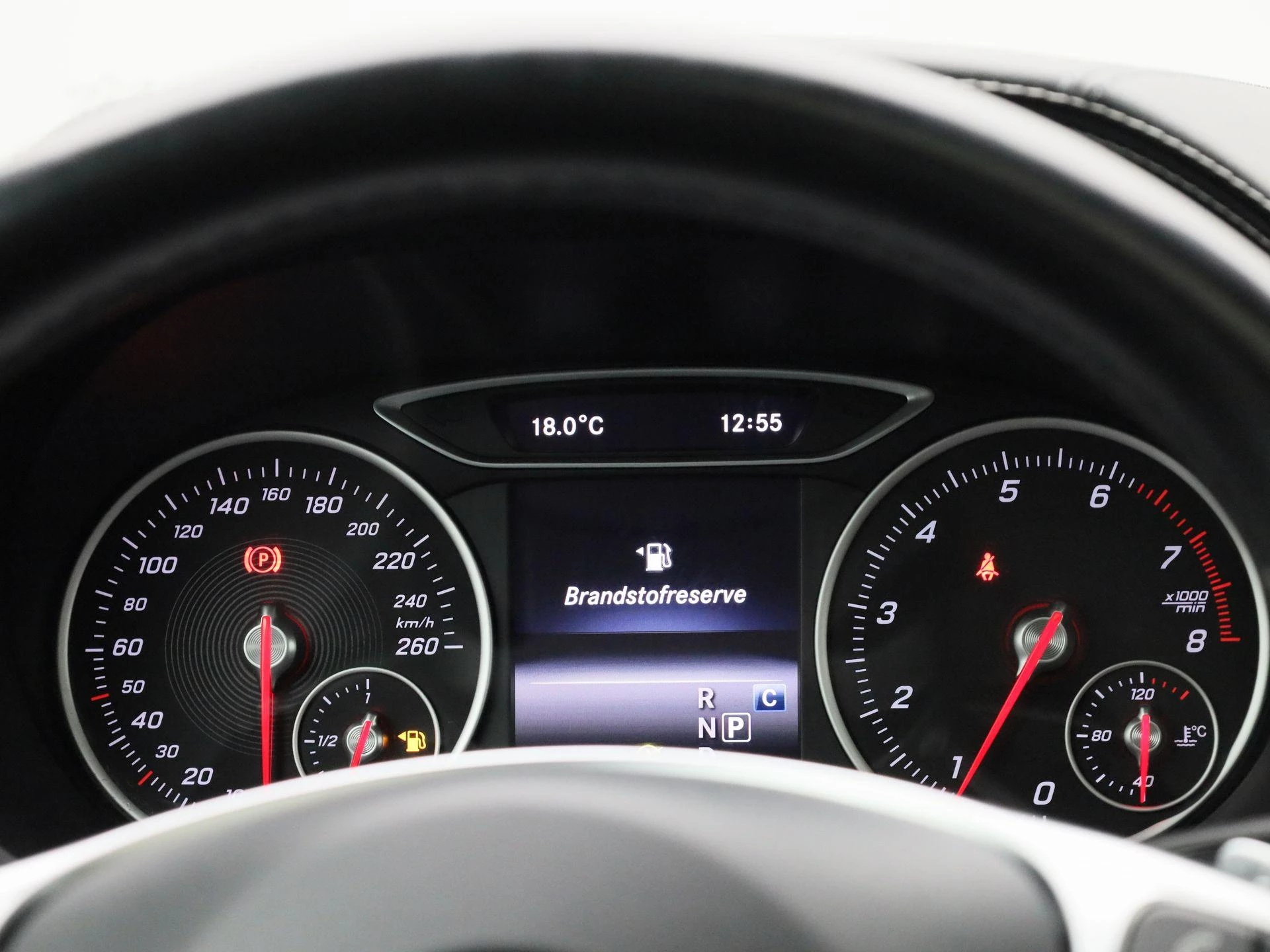 Mercedes-Benz-B-Klasse-image-7