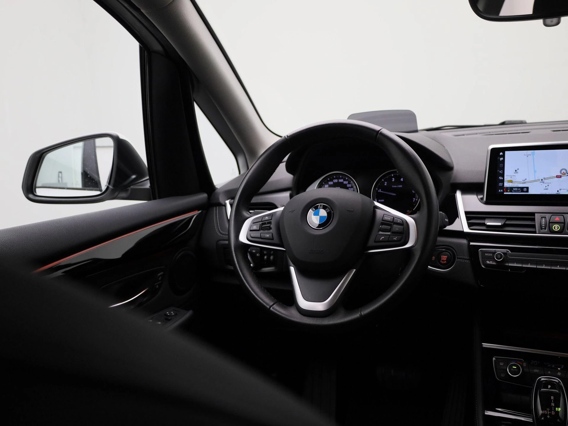 BMW-2 Serie-image-9