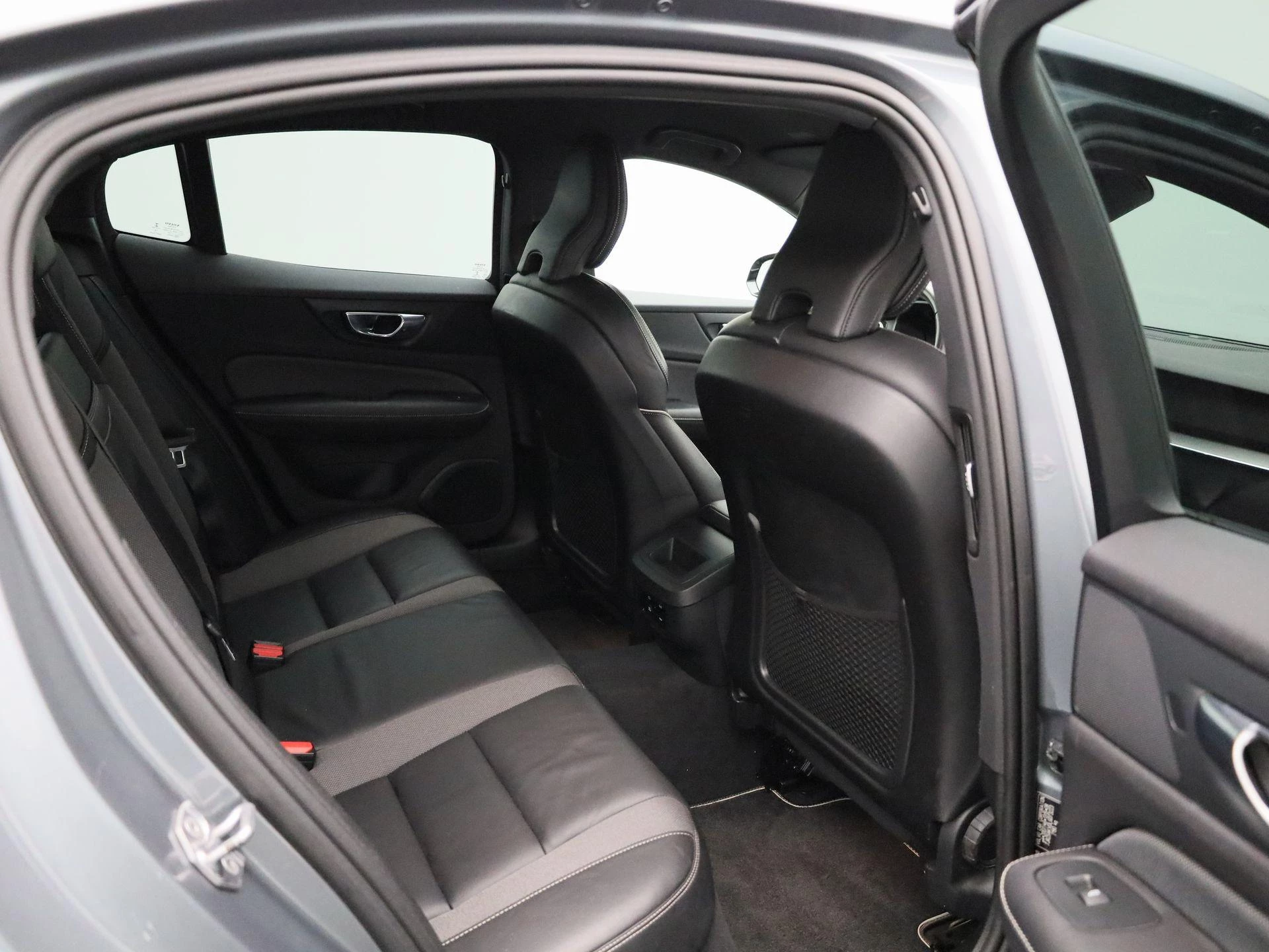 Volvo-S60-image-33