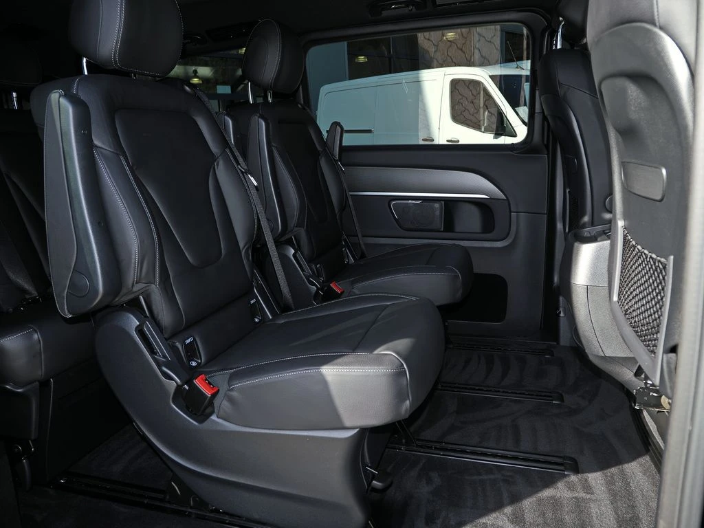 Mercedes-Benz-V-Klasse 300 d-image-10