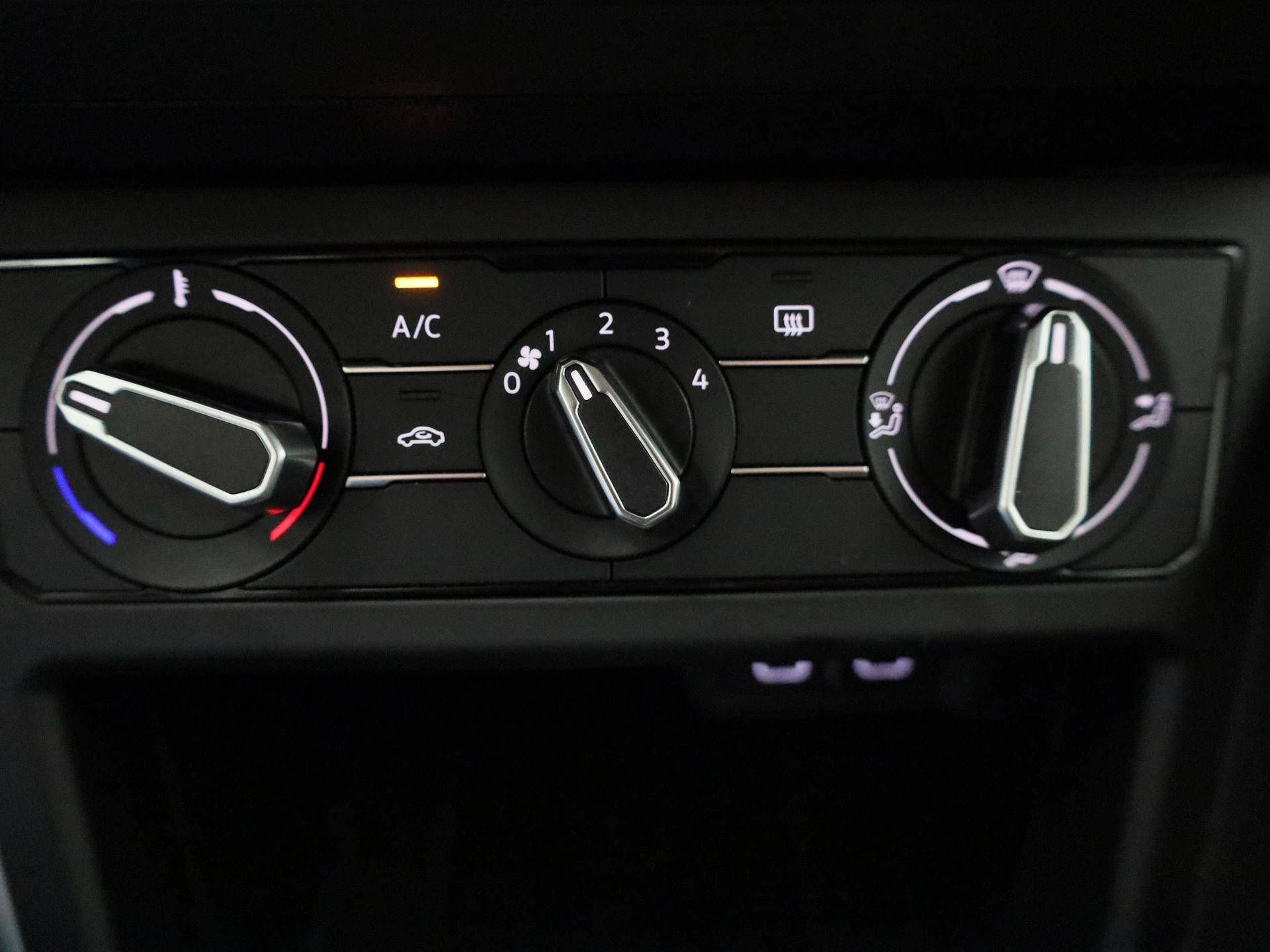 Volkswagen-Taigo-image-19