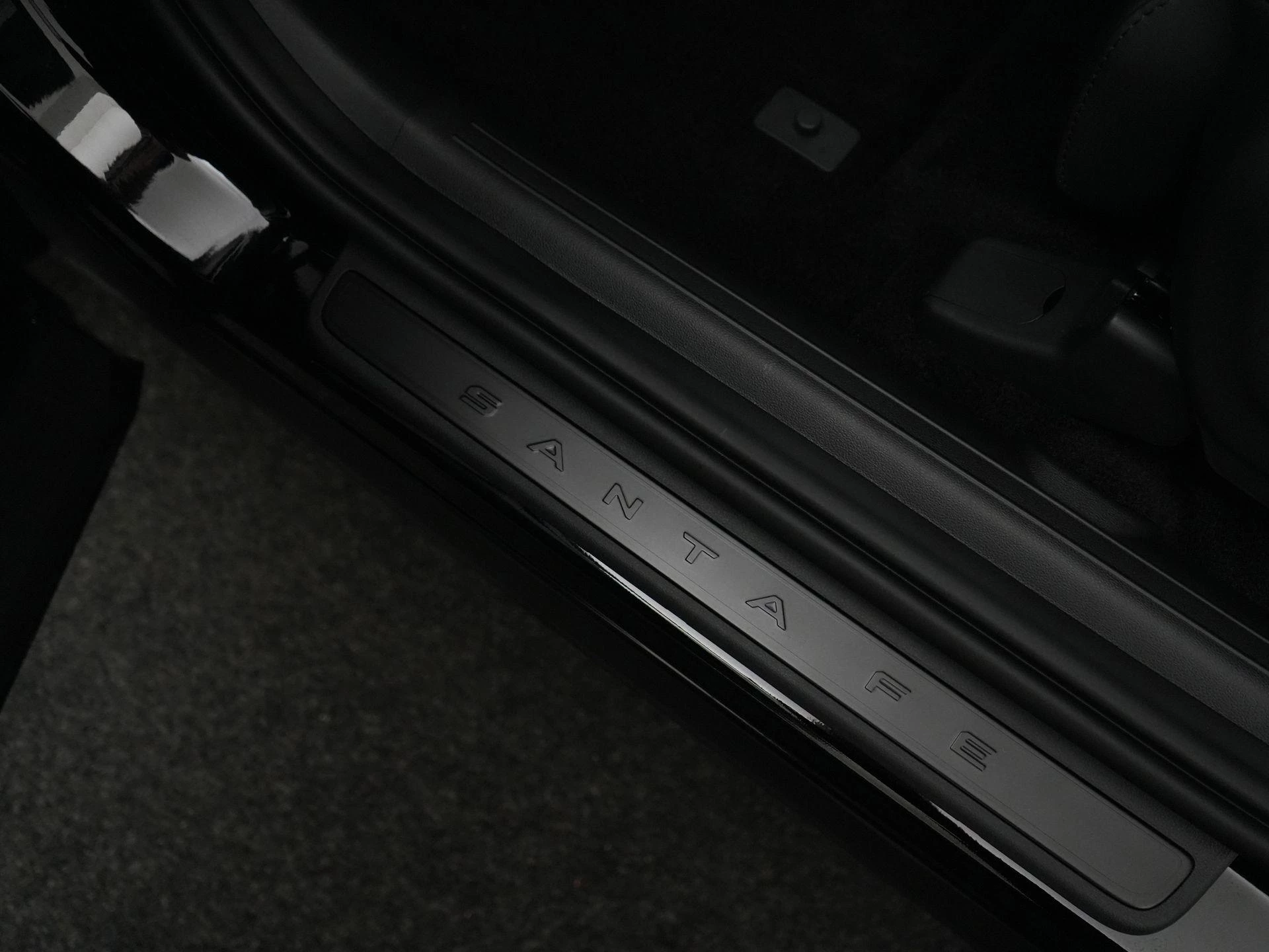Hyundai-Santa Fe-image-35