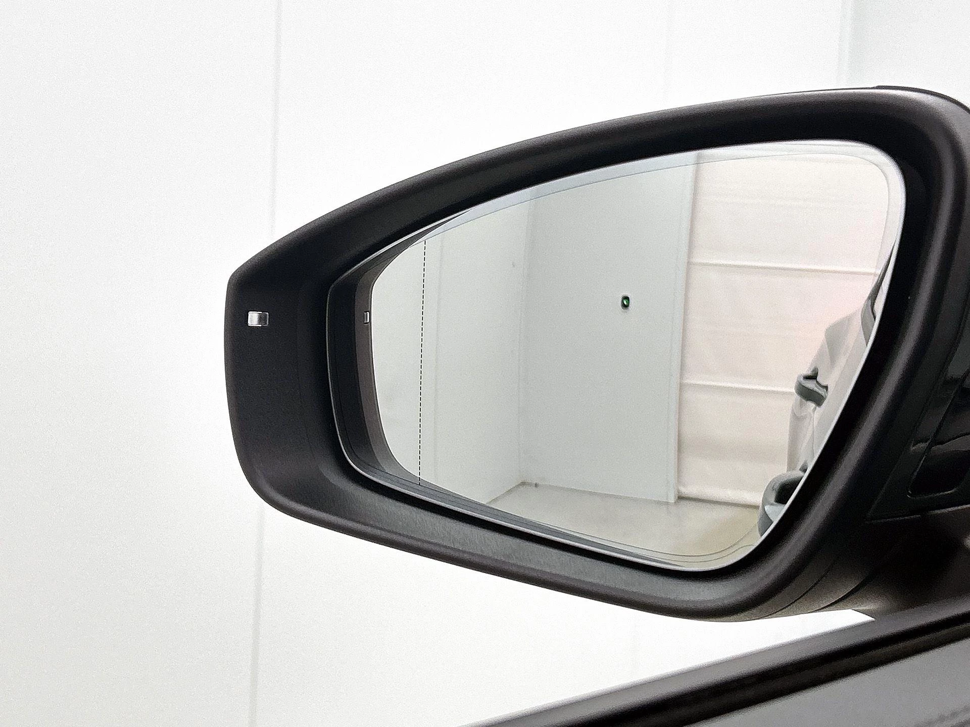 Volkswagen-Tiguan-image-22