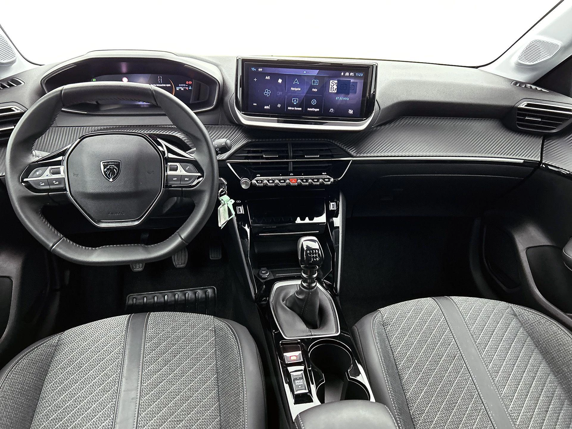 Peugeot-208-image-17