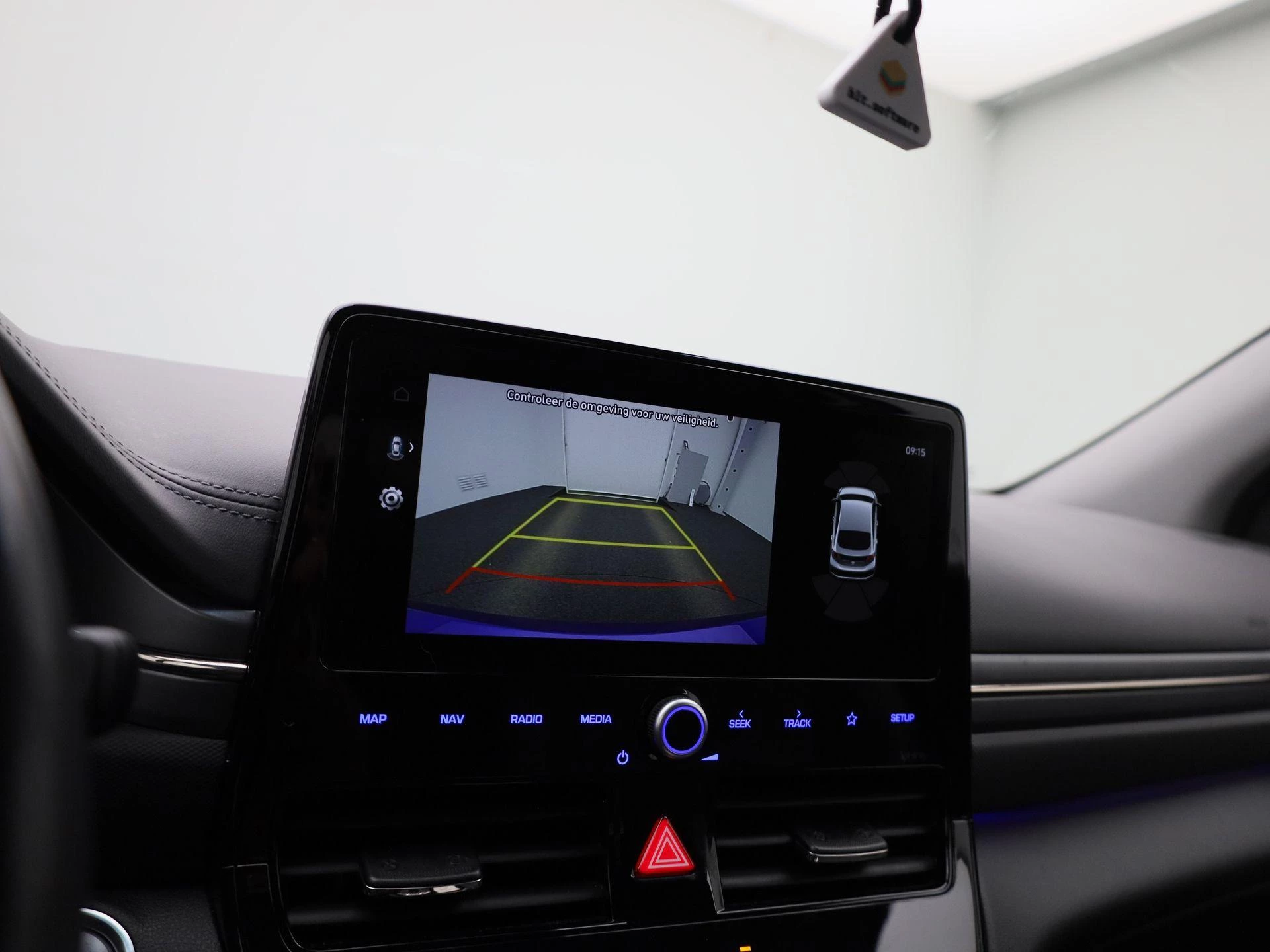 Hyundai-IONIQ-image-16