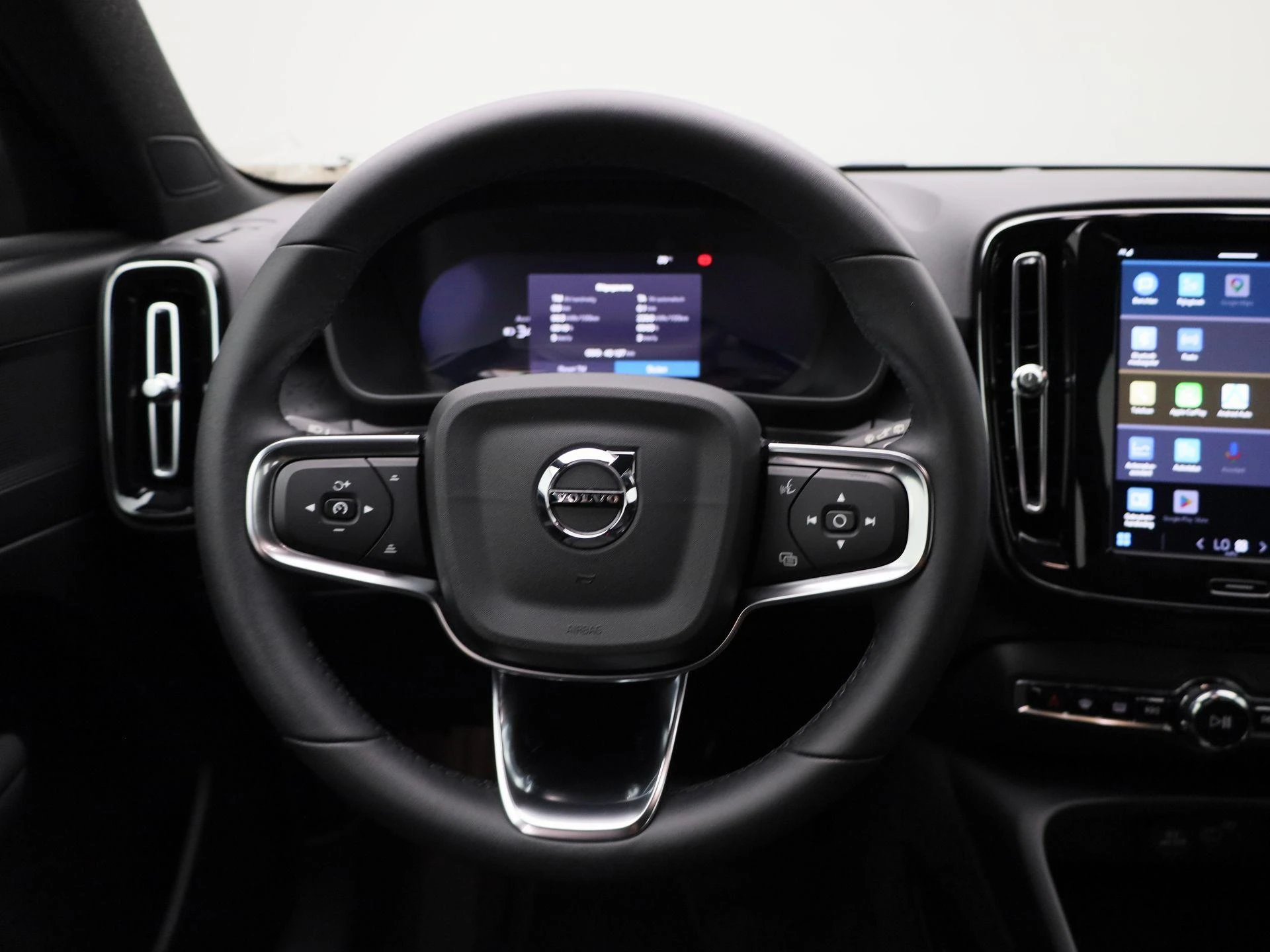 Volvo-XC40-image-6