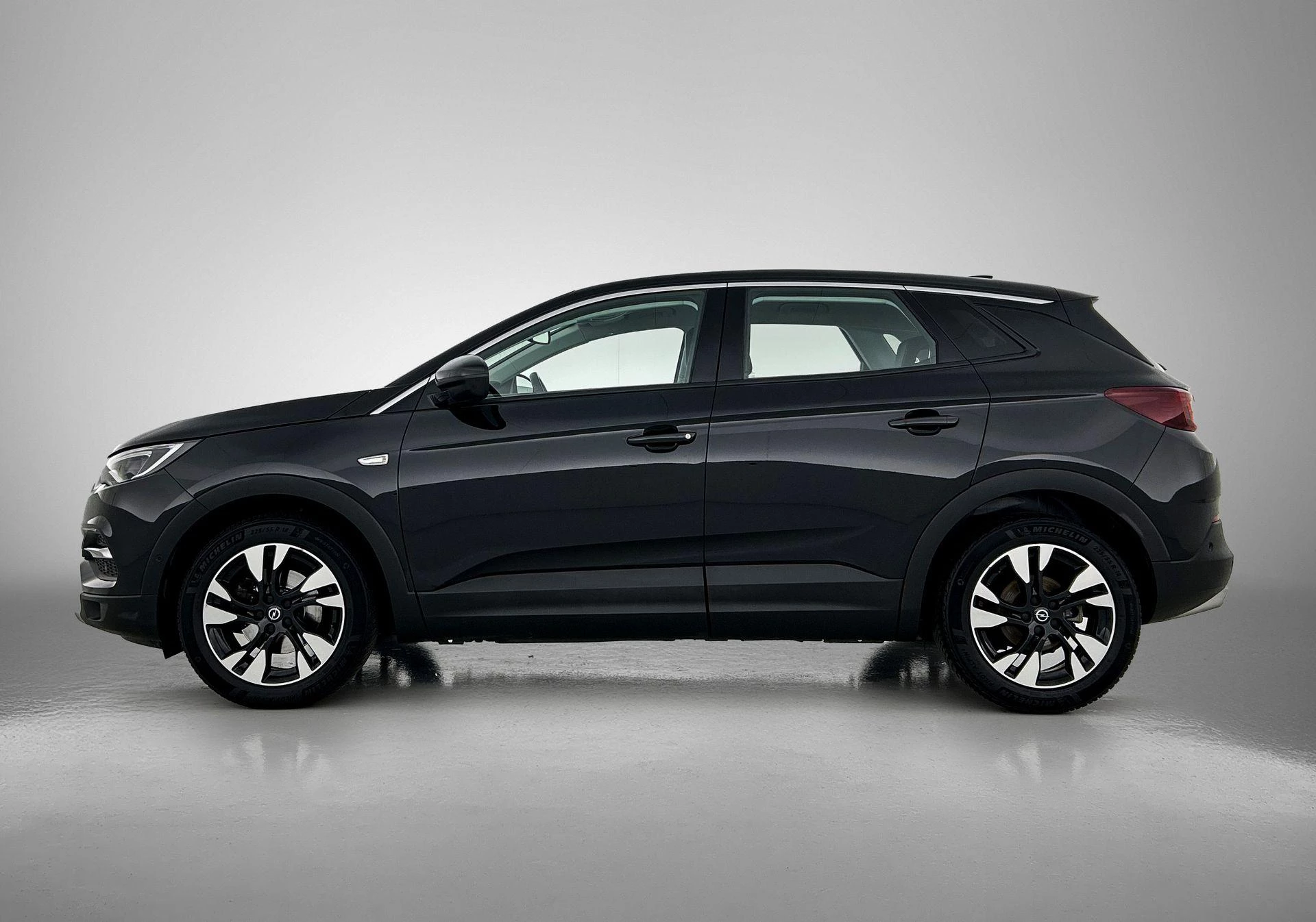 Opel-Grandland X-image-1