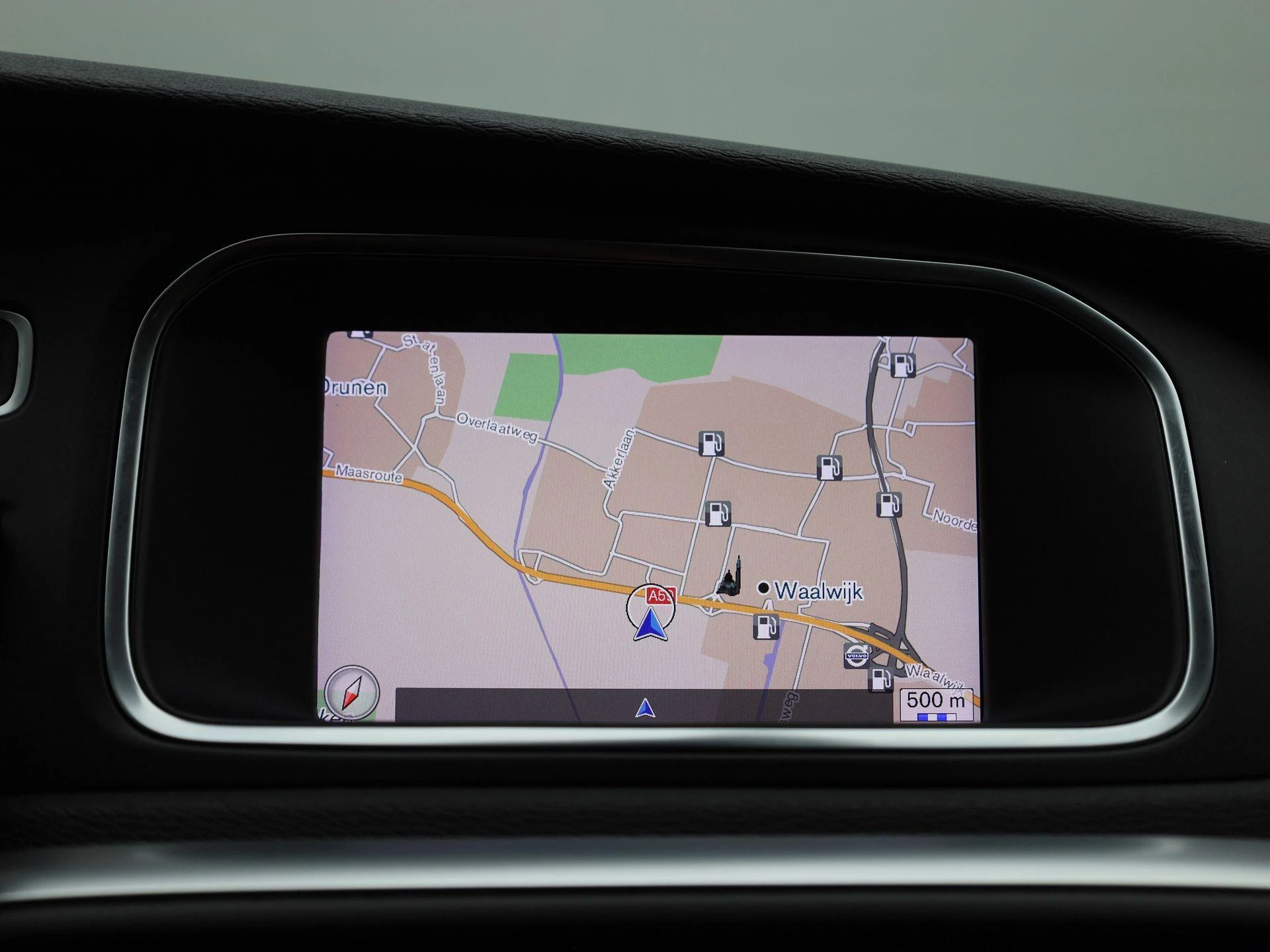 Volvo-V40-image-16