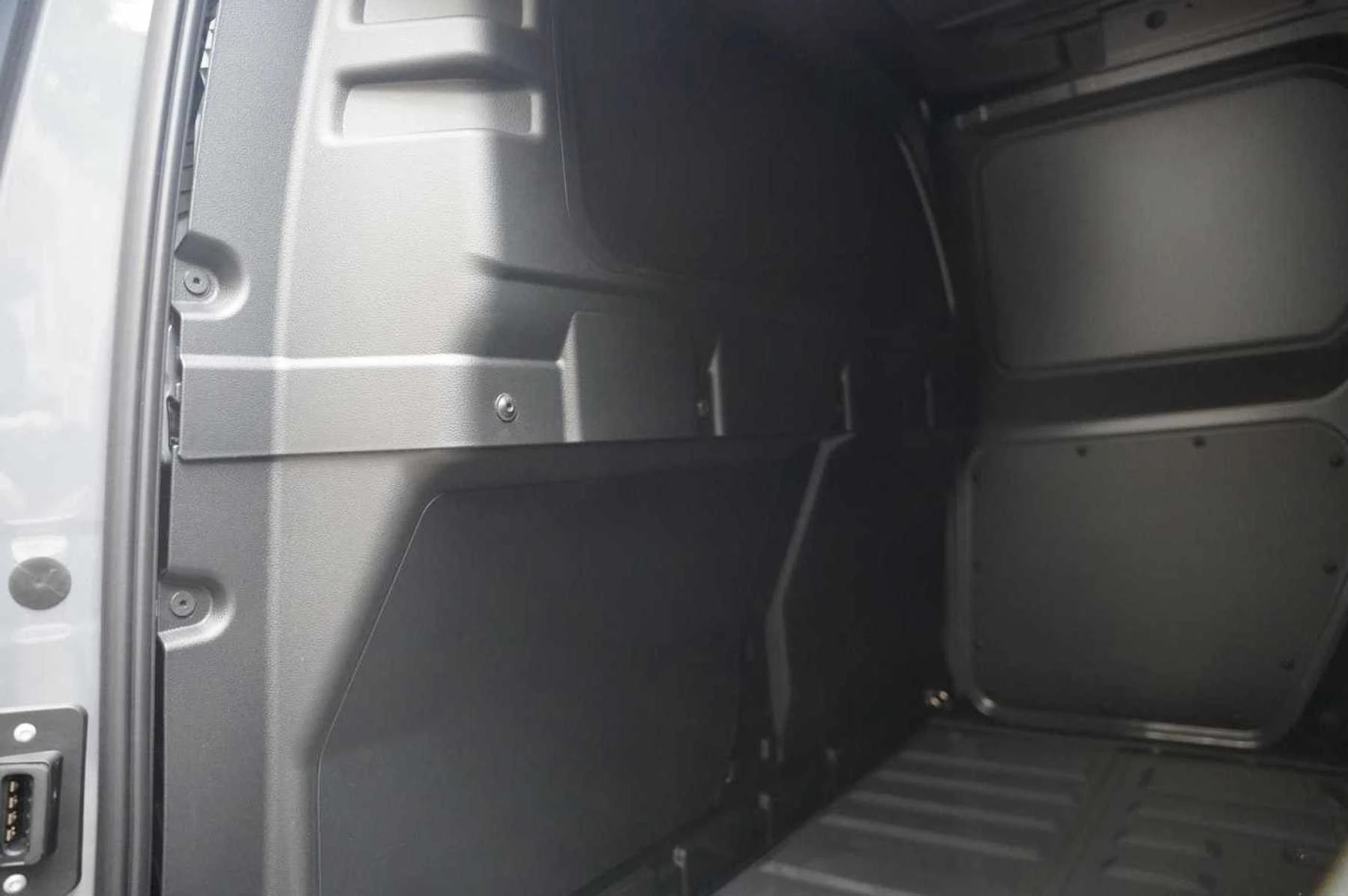 Volkswagen-Caddy-image-23