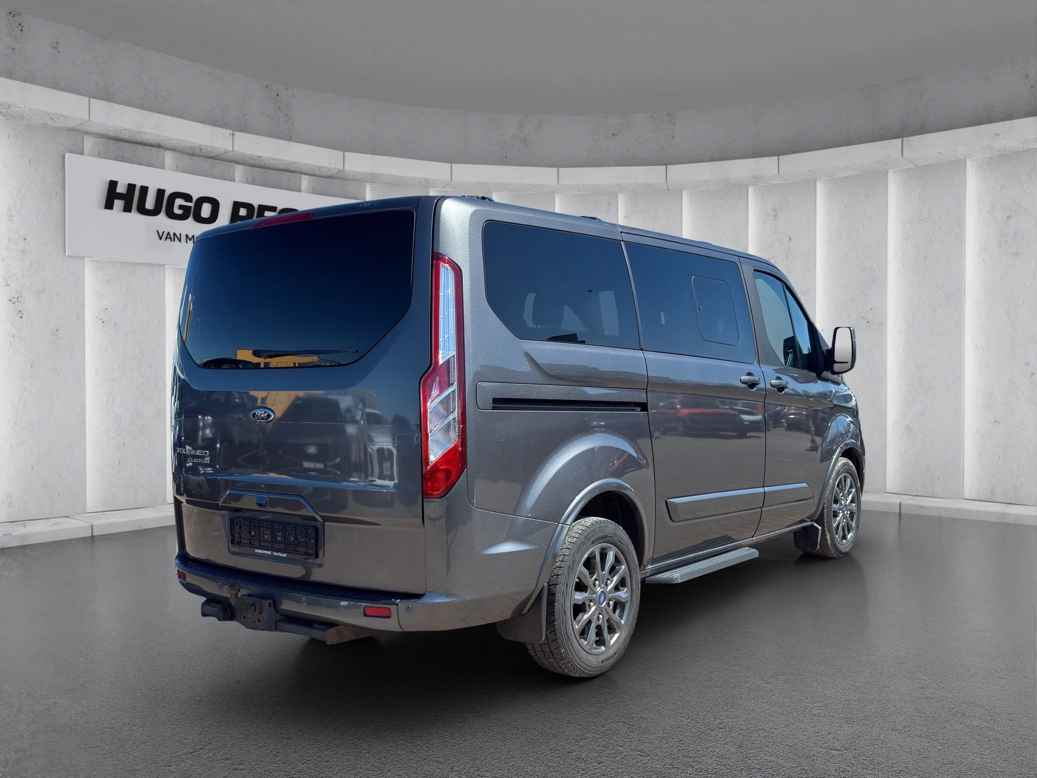Ford-Tourneo Custom-image-4