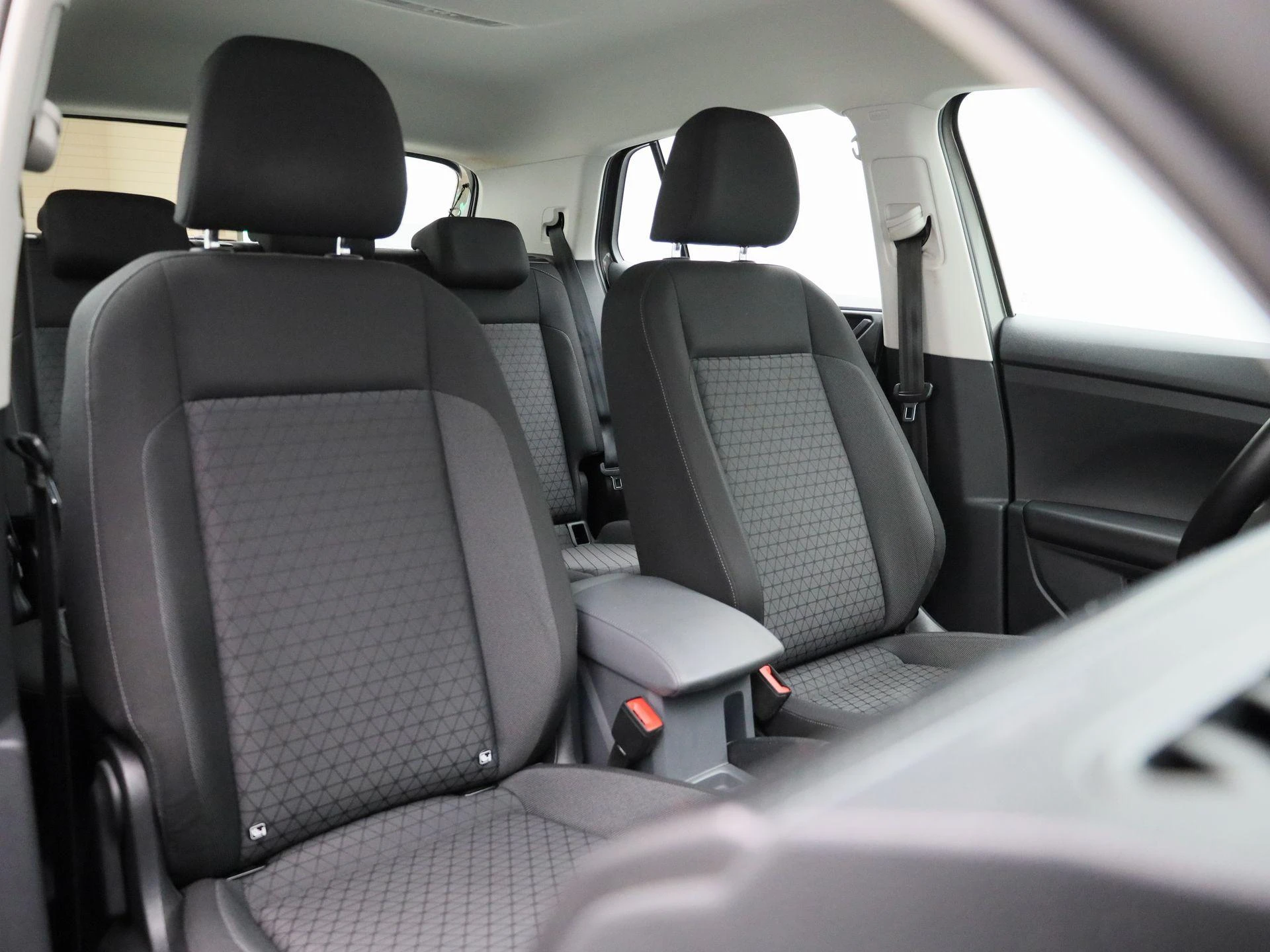 Volkswagen-T-Cross-image-34