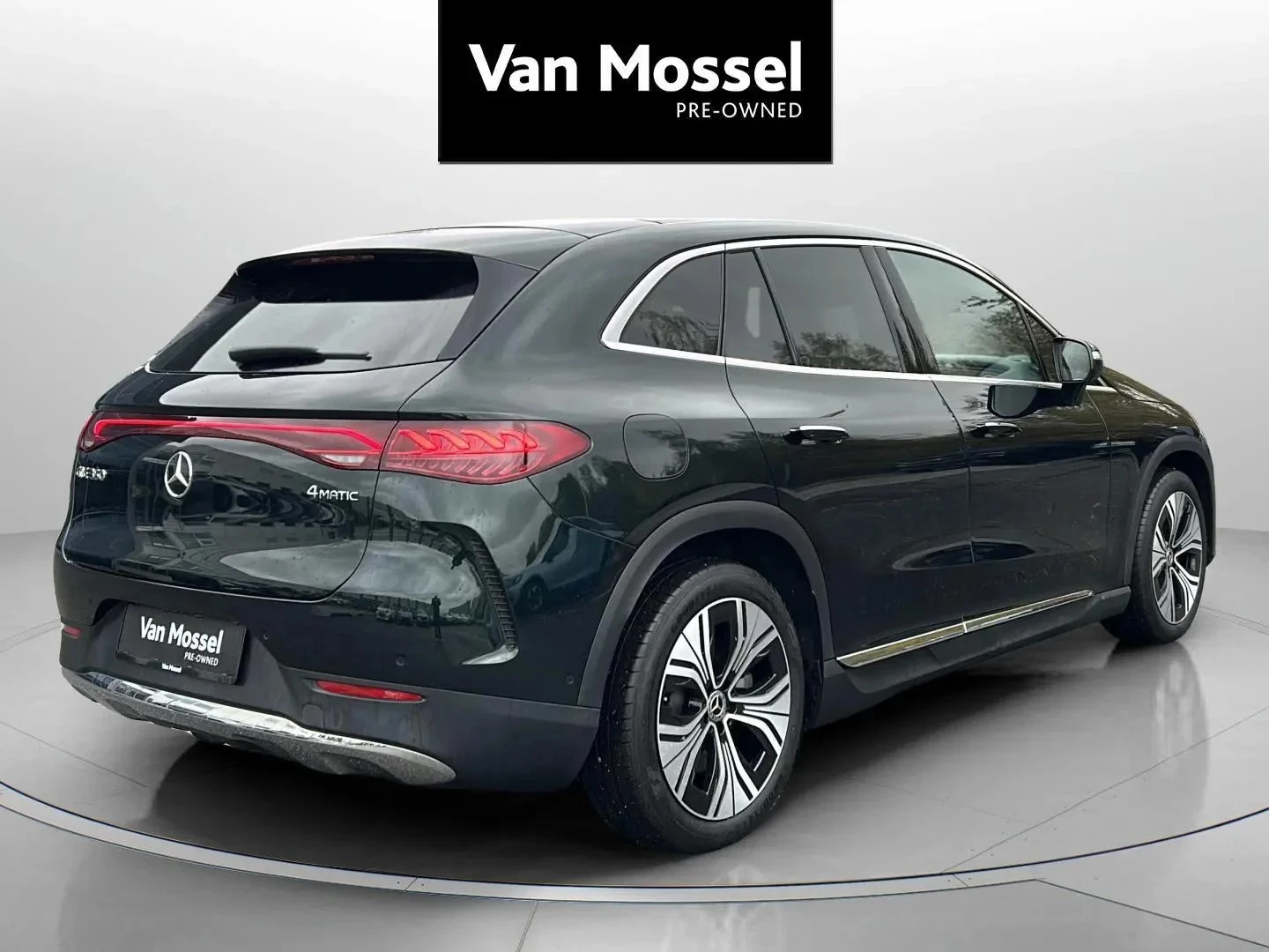 Mercedes-Benz-EQE-image-4