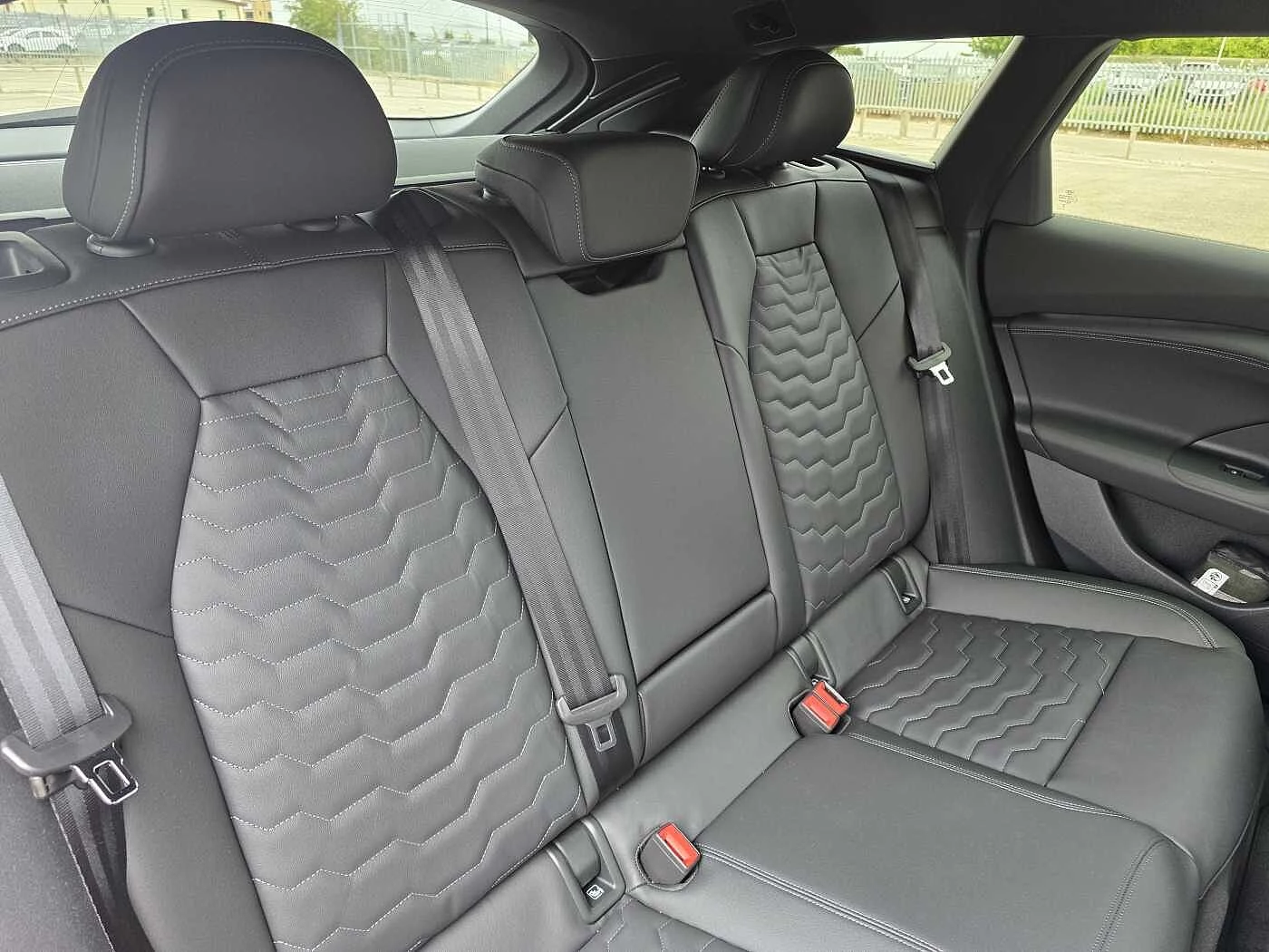 Audi-A6 Avant e-tron-image-16