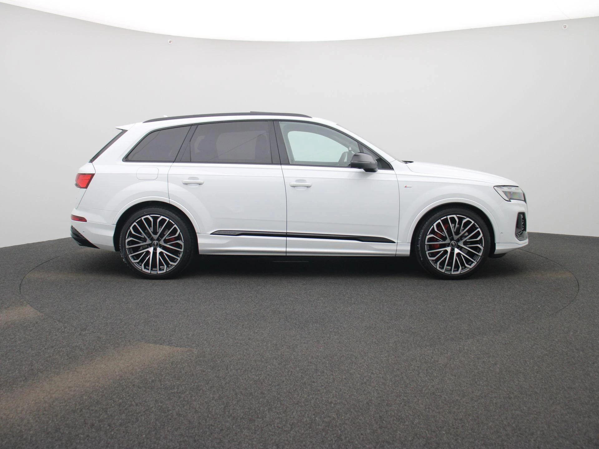 Audi-Q7-image-5