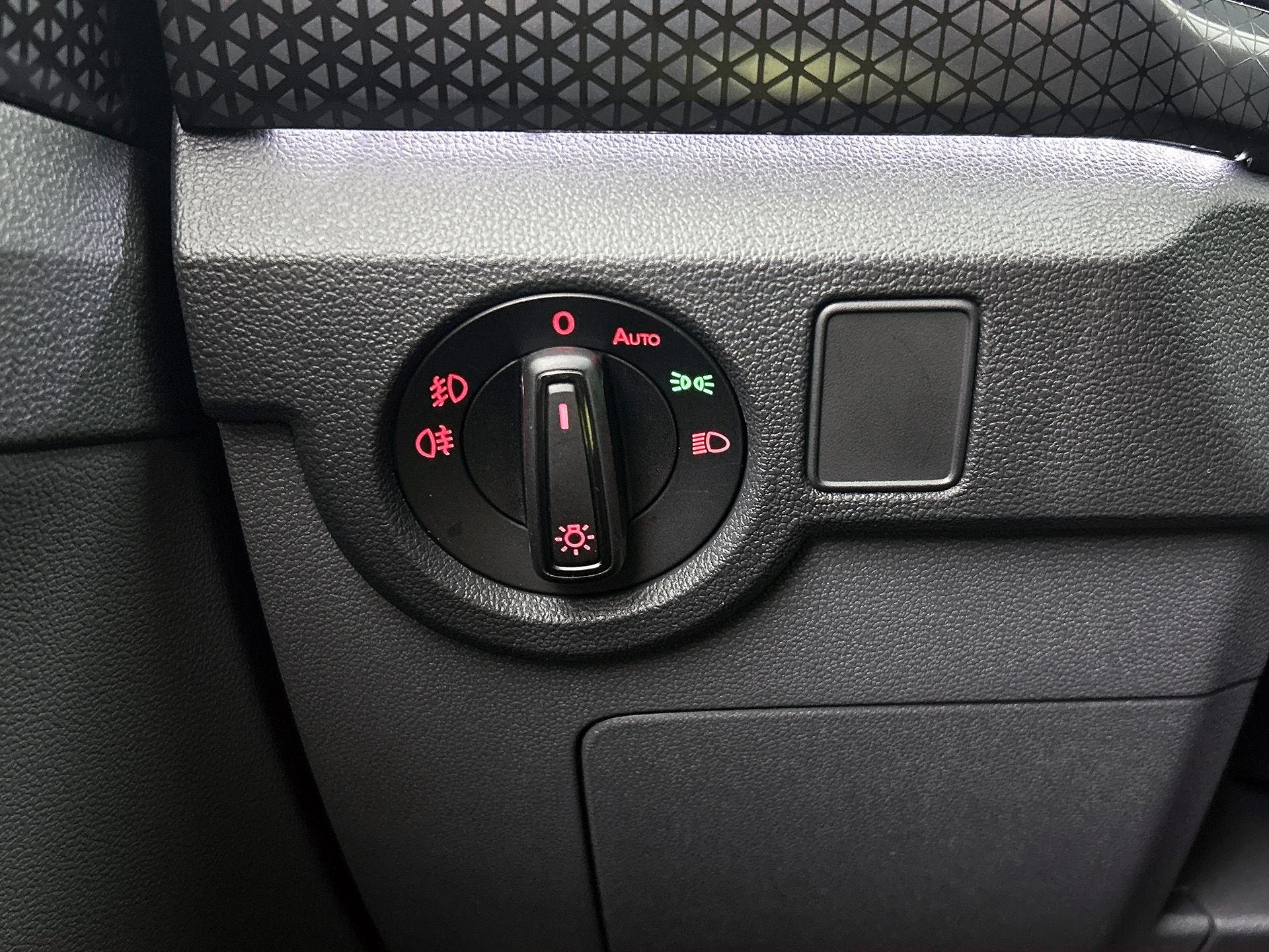 Volkswagen-T-Cross-image-24