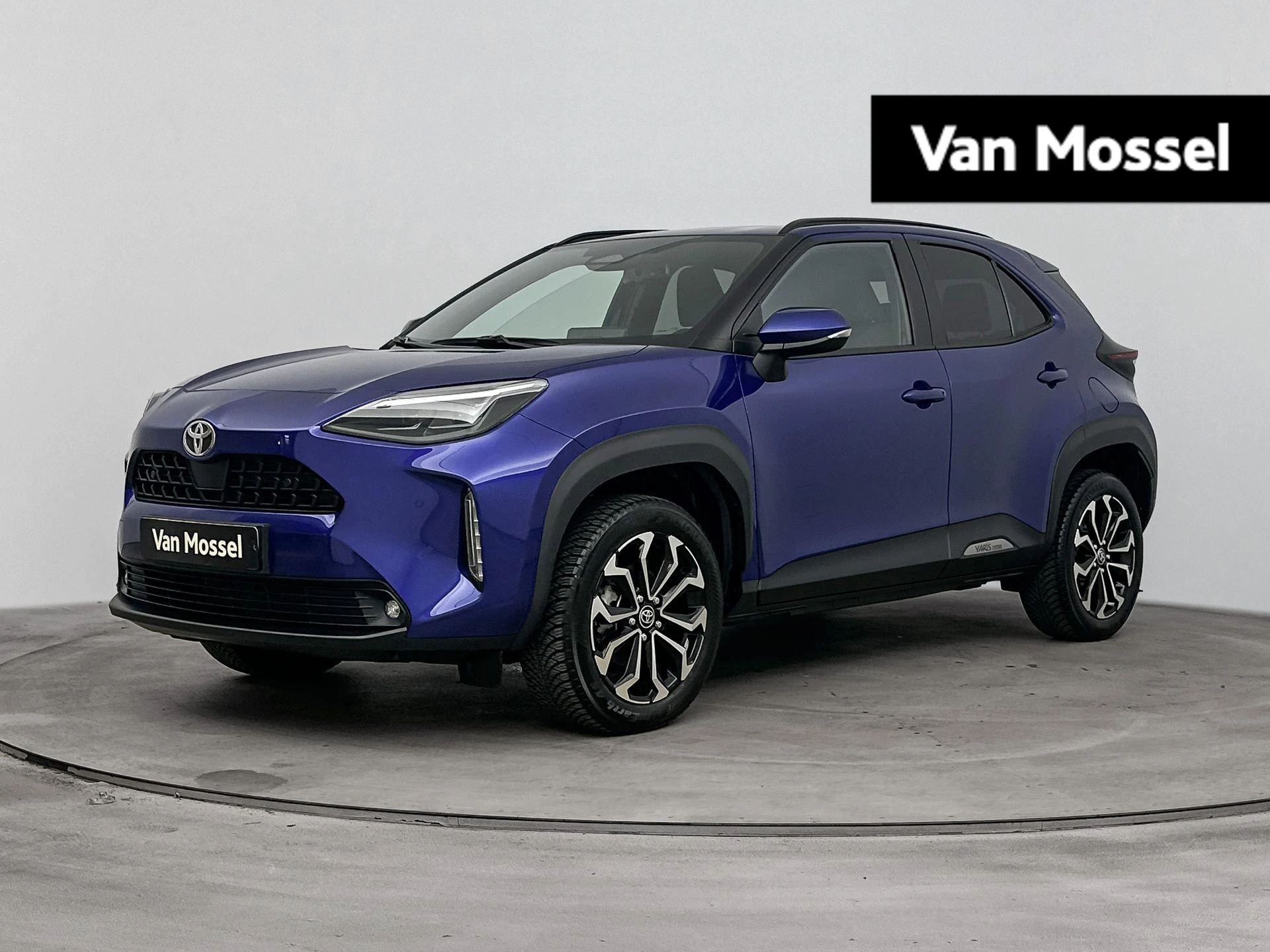 Toyota-Yaris Cross-image-0