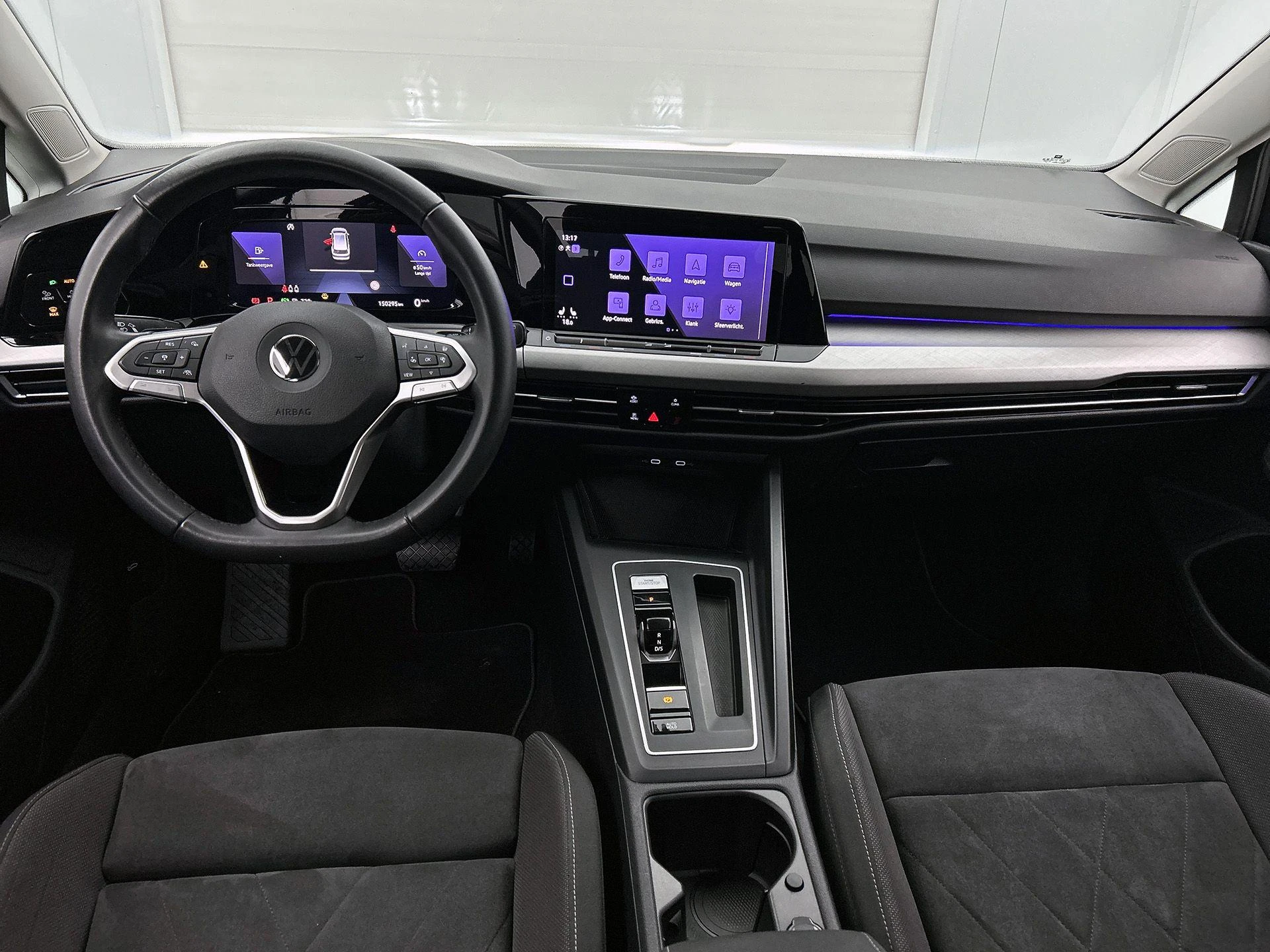 Volkswagen-Golf-image-20