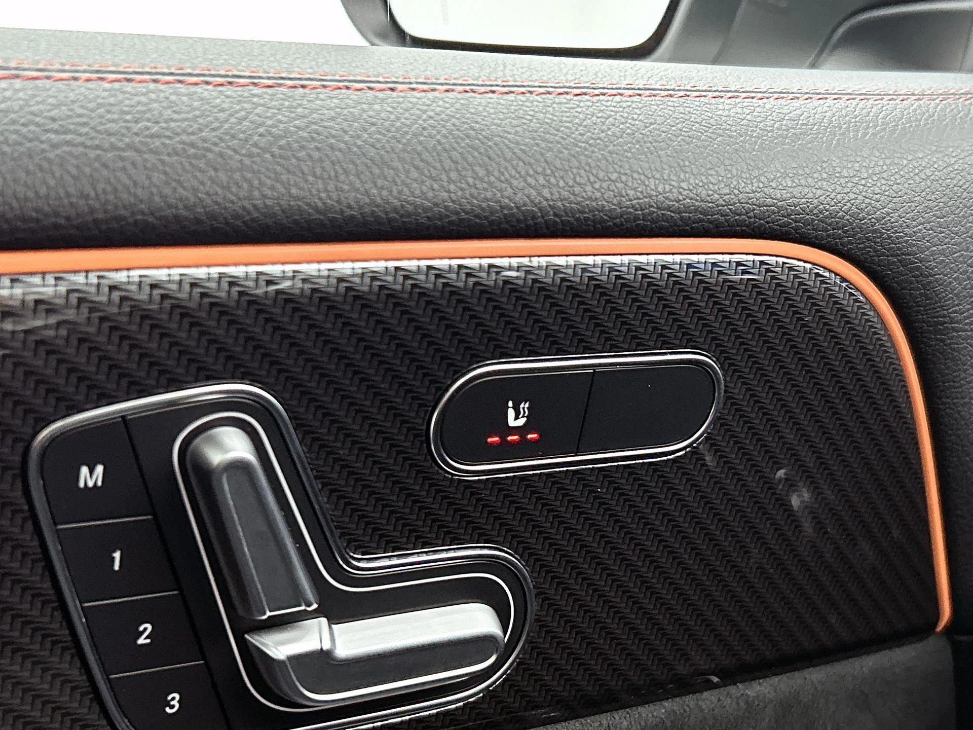 Mercedes-Benz-GLB-image-7