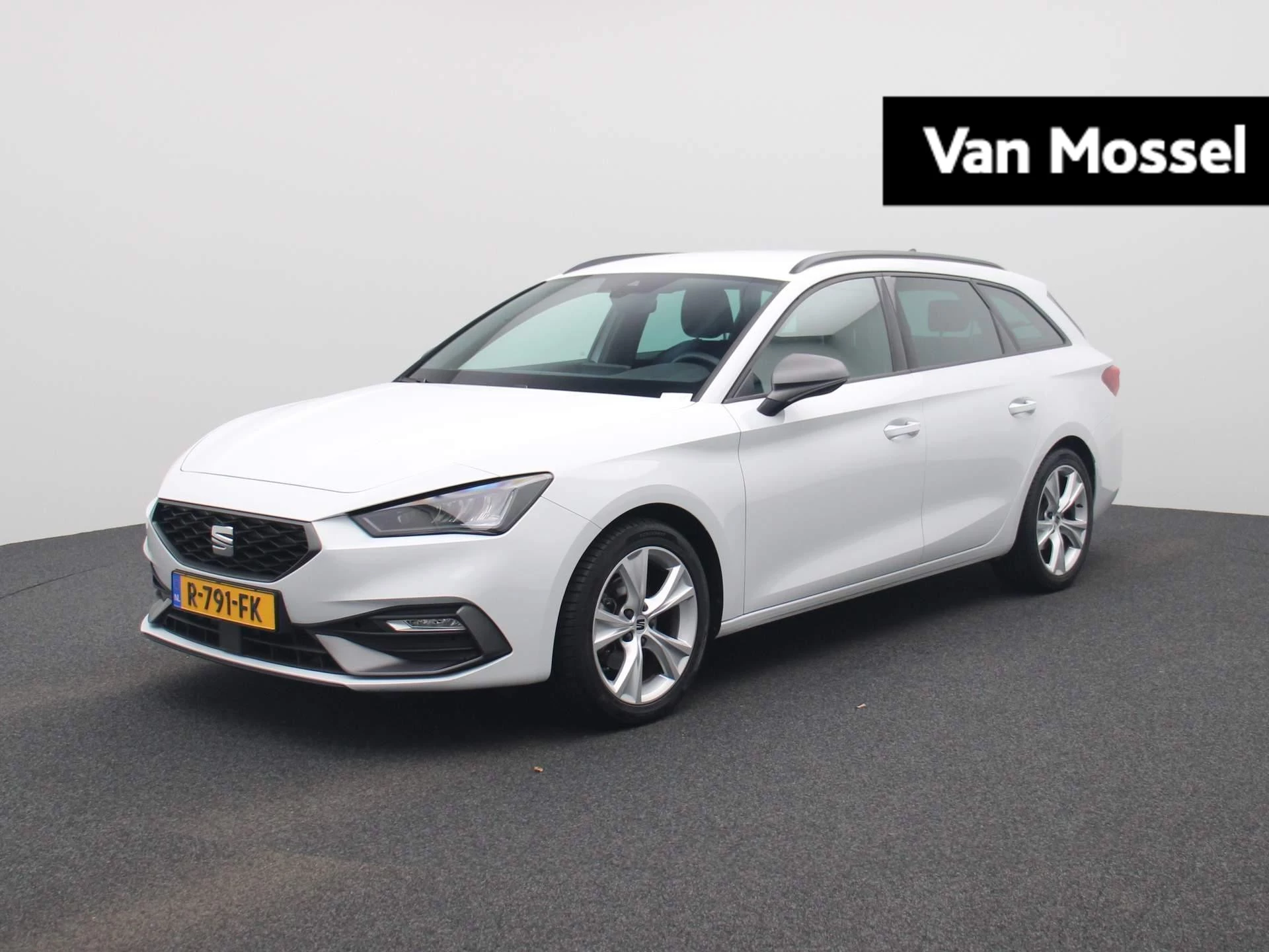 SEAT-Leon-image-0