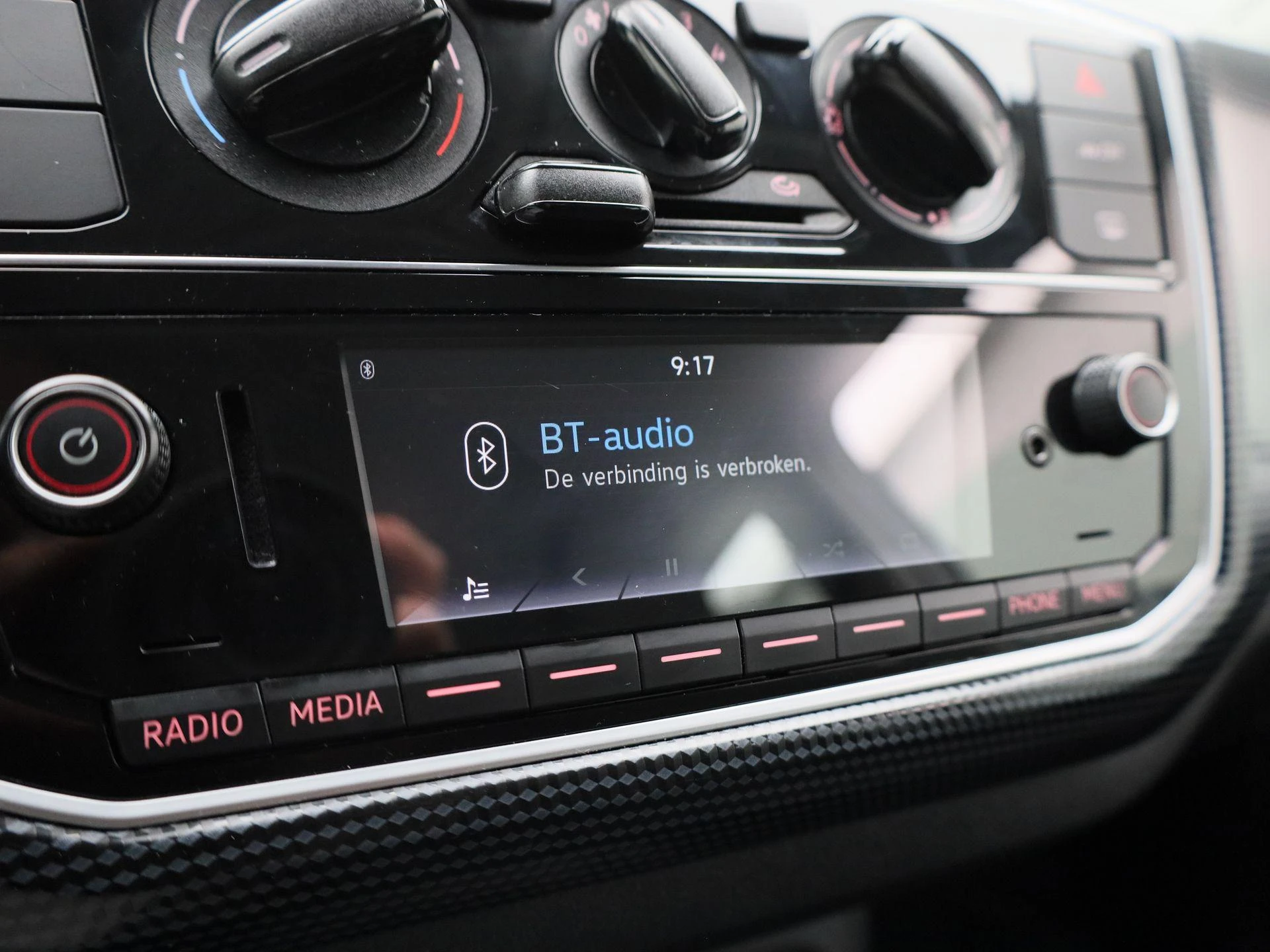 Volkswagen-up!-image-23