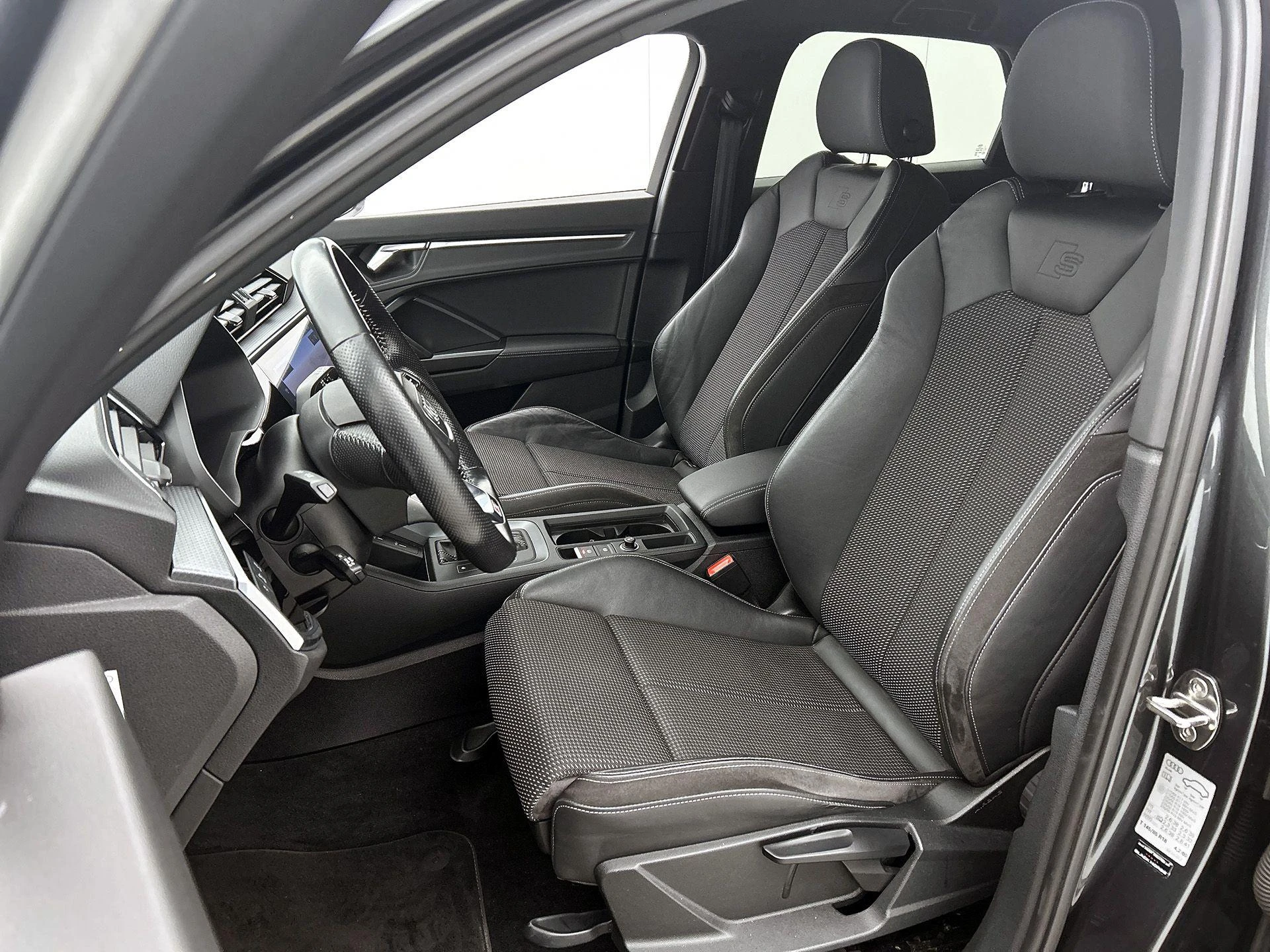 Audi-Q3-image-9