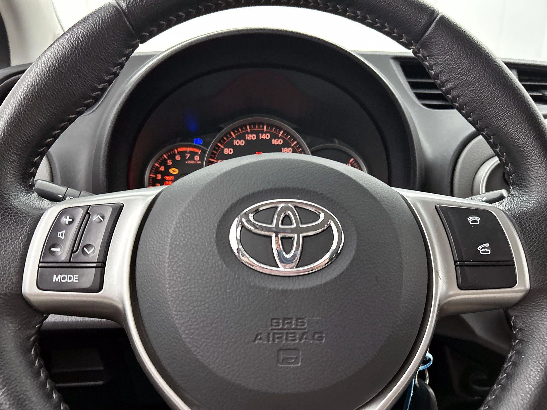 Toyota-Yaris-image-21