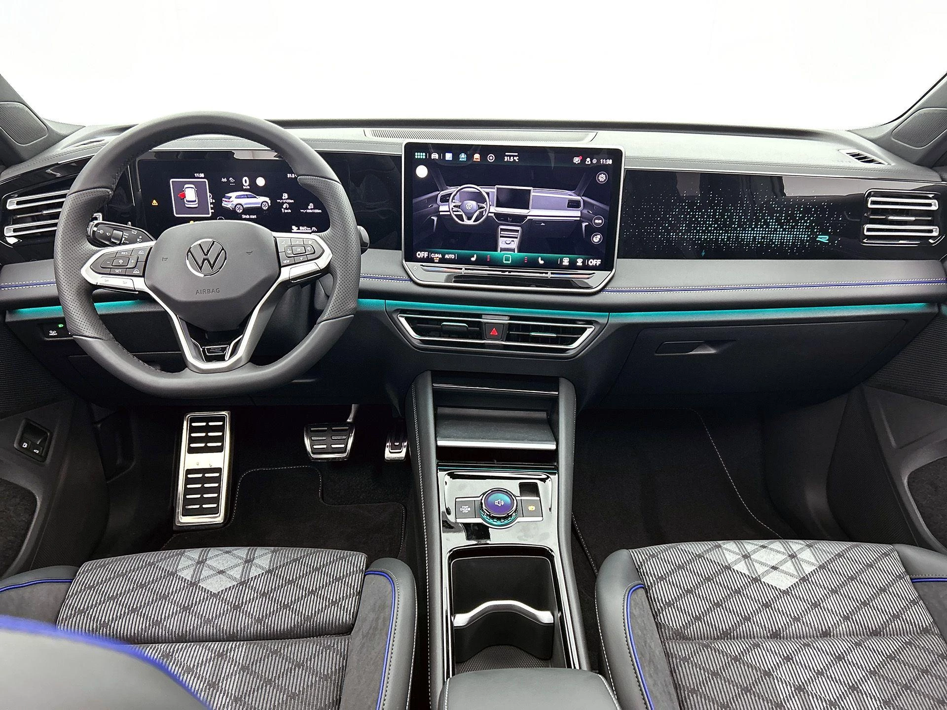 Volkswagen-Tiguan-image-23