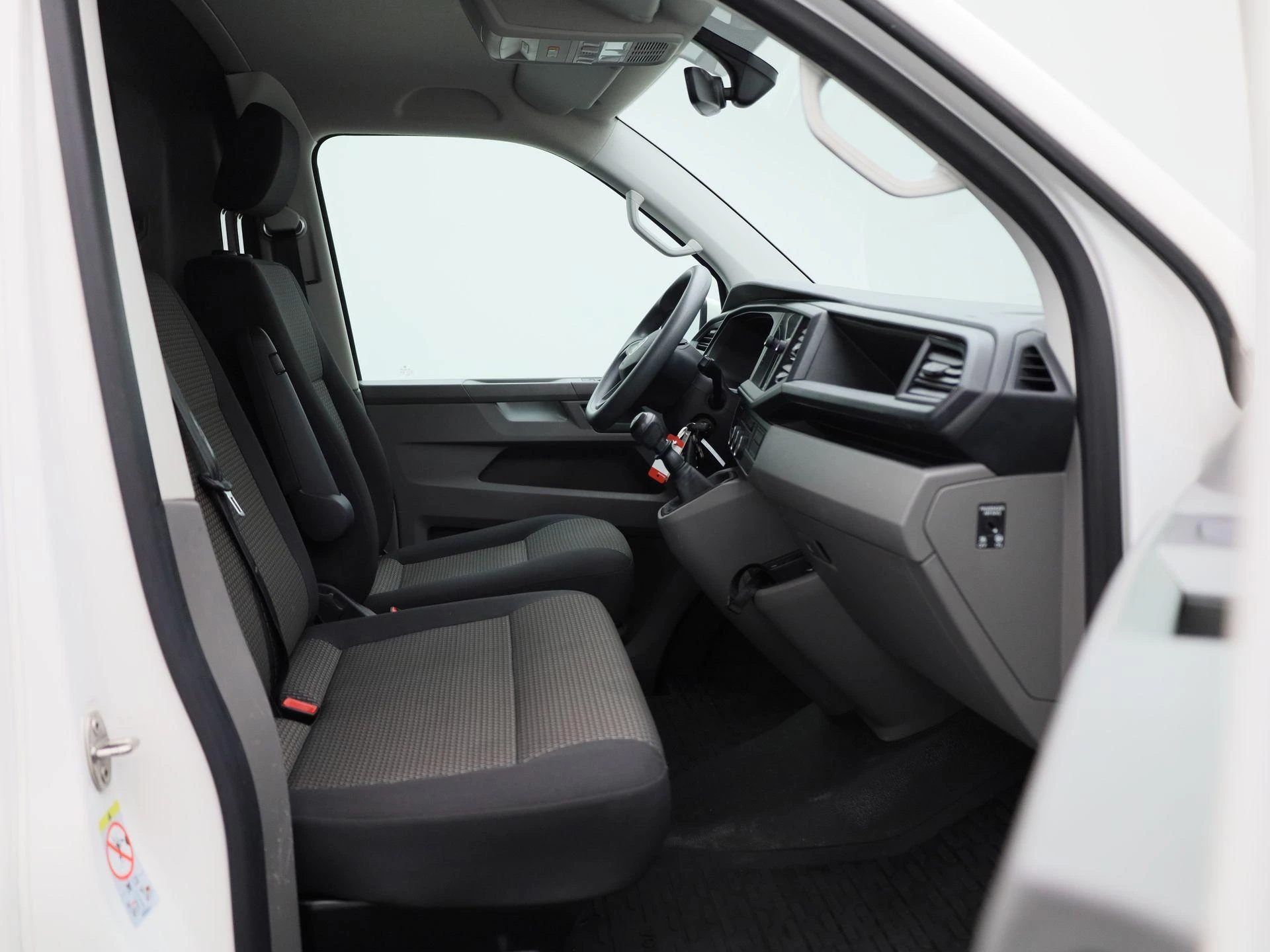 Volkswagen Transporter 2.0 TDI L1H1 110PK