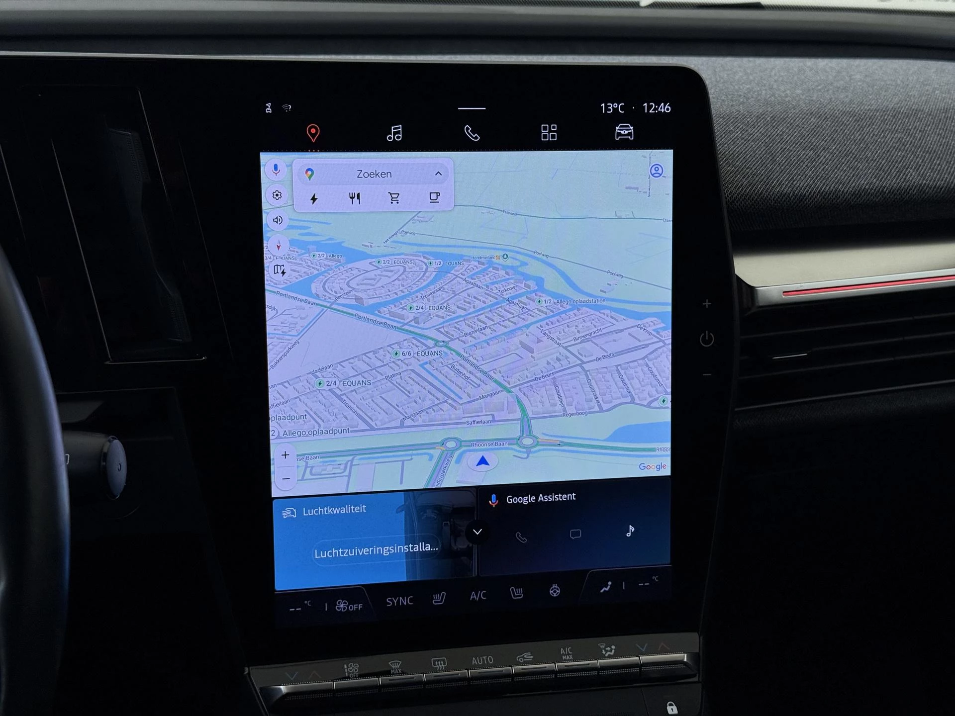 Renault-Megane E-Tech-image-16