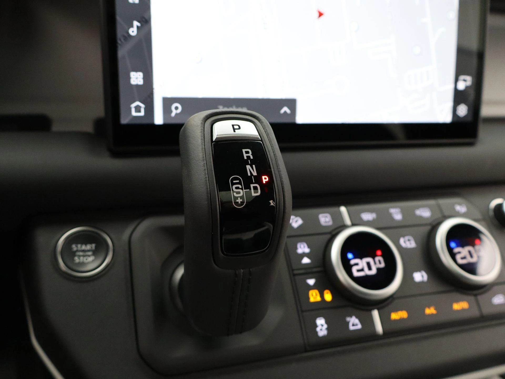 Land Rover-Defender-image-17