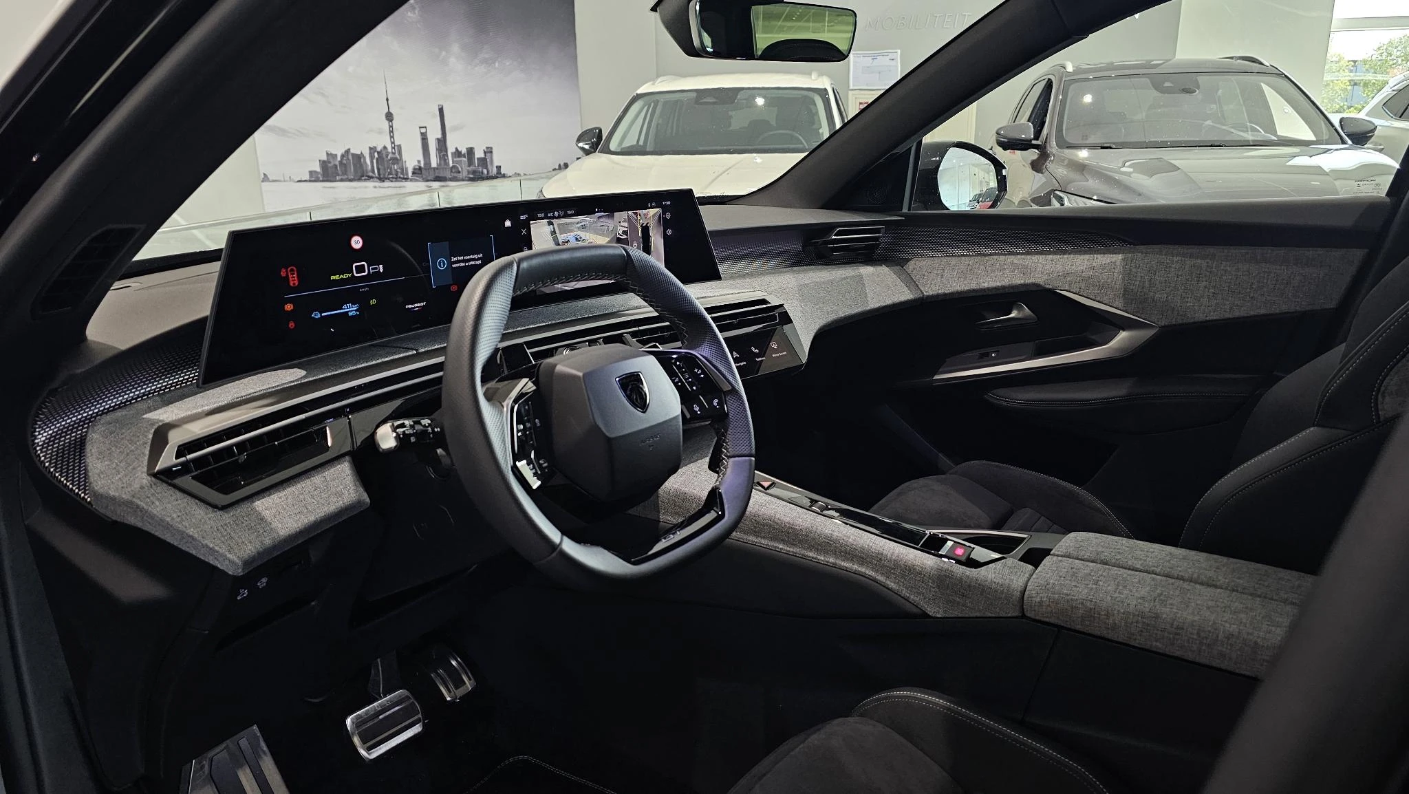 Peugeot-e-5008-image-9