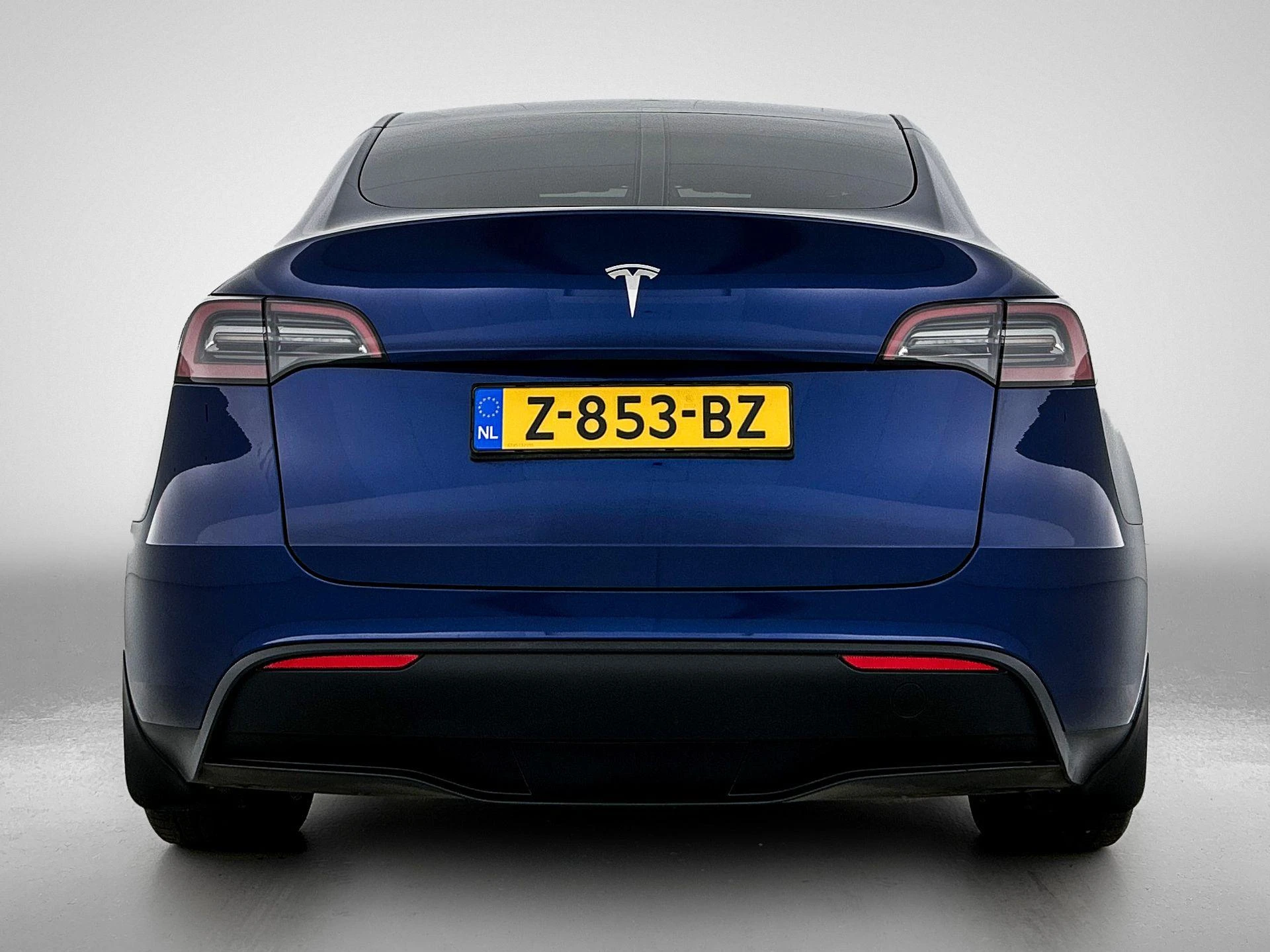 Tesla-Model Y-image-2