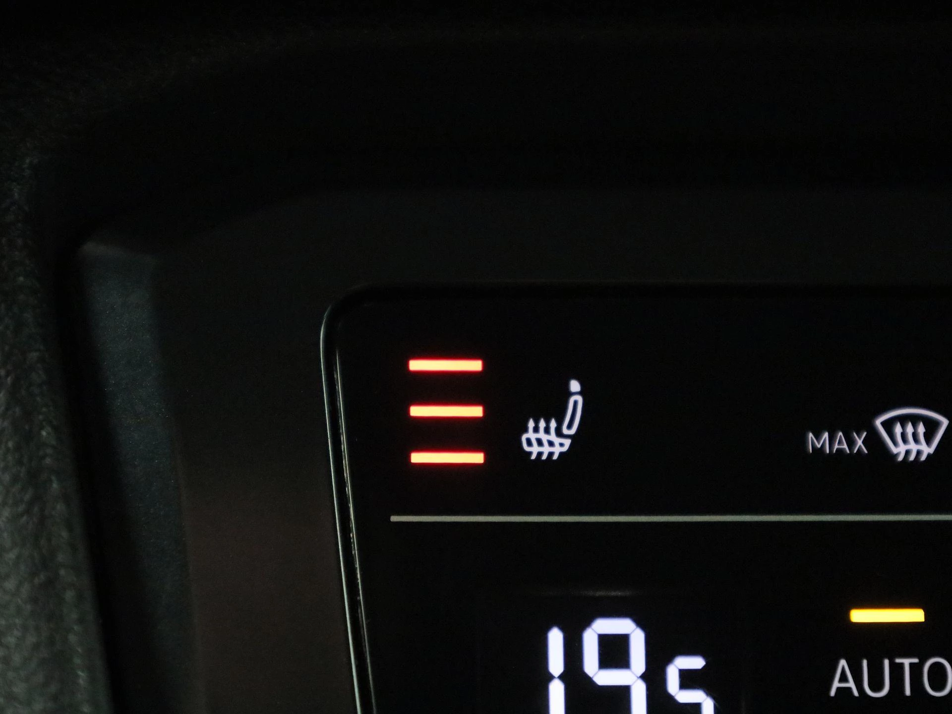 Volkswagen-Tiguan-image-24