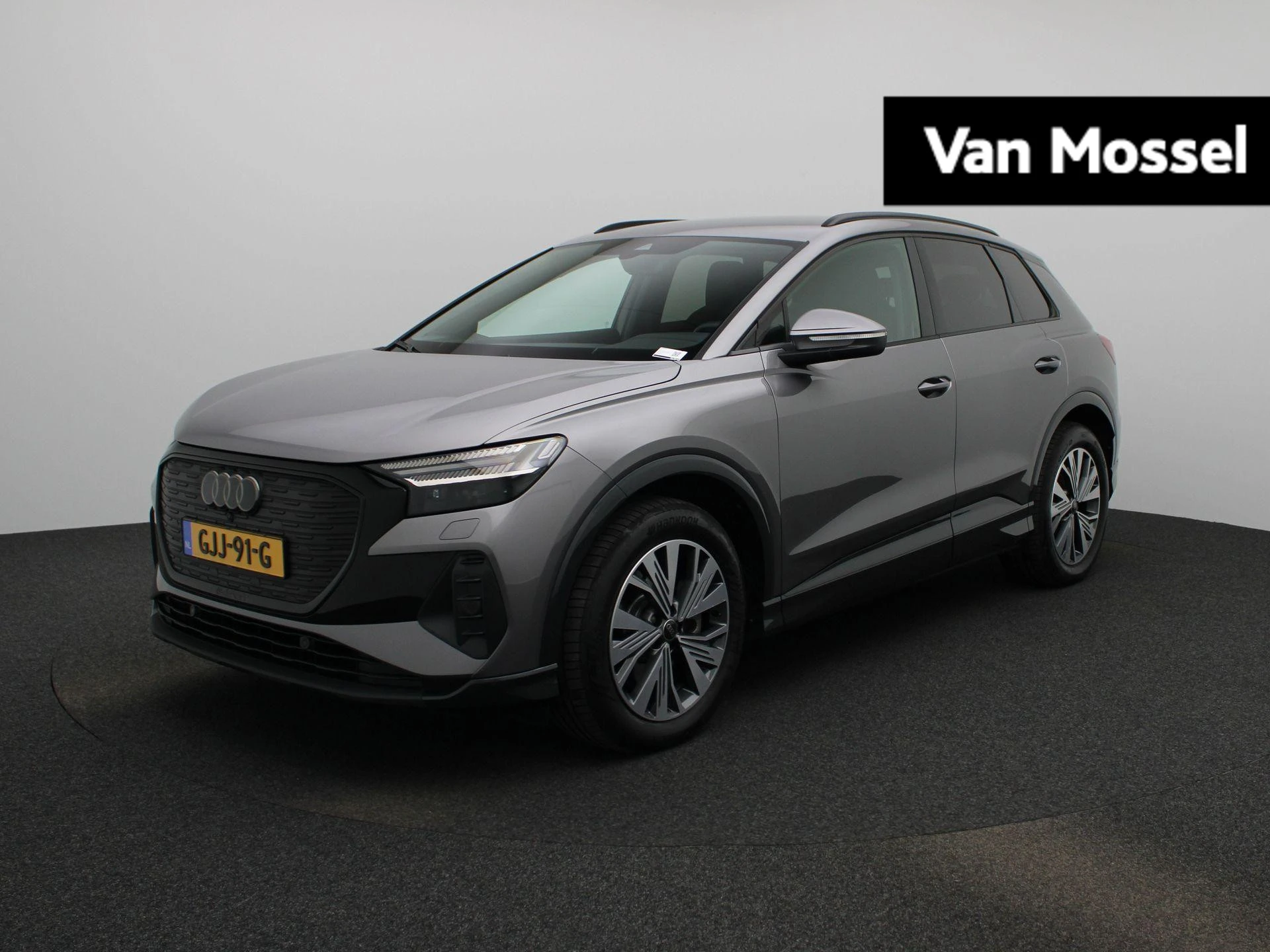 Audi-Q4 e-tron-image-0