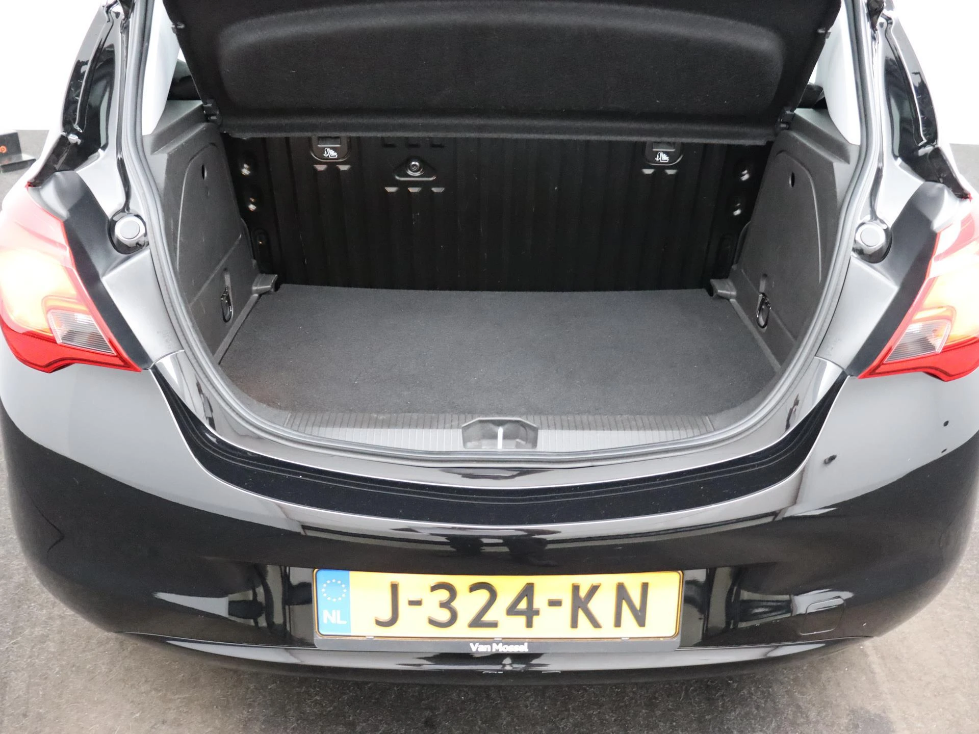 Opel-Corsa-image-20