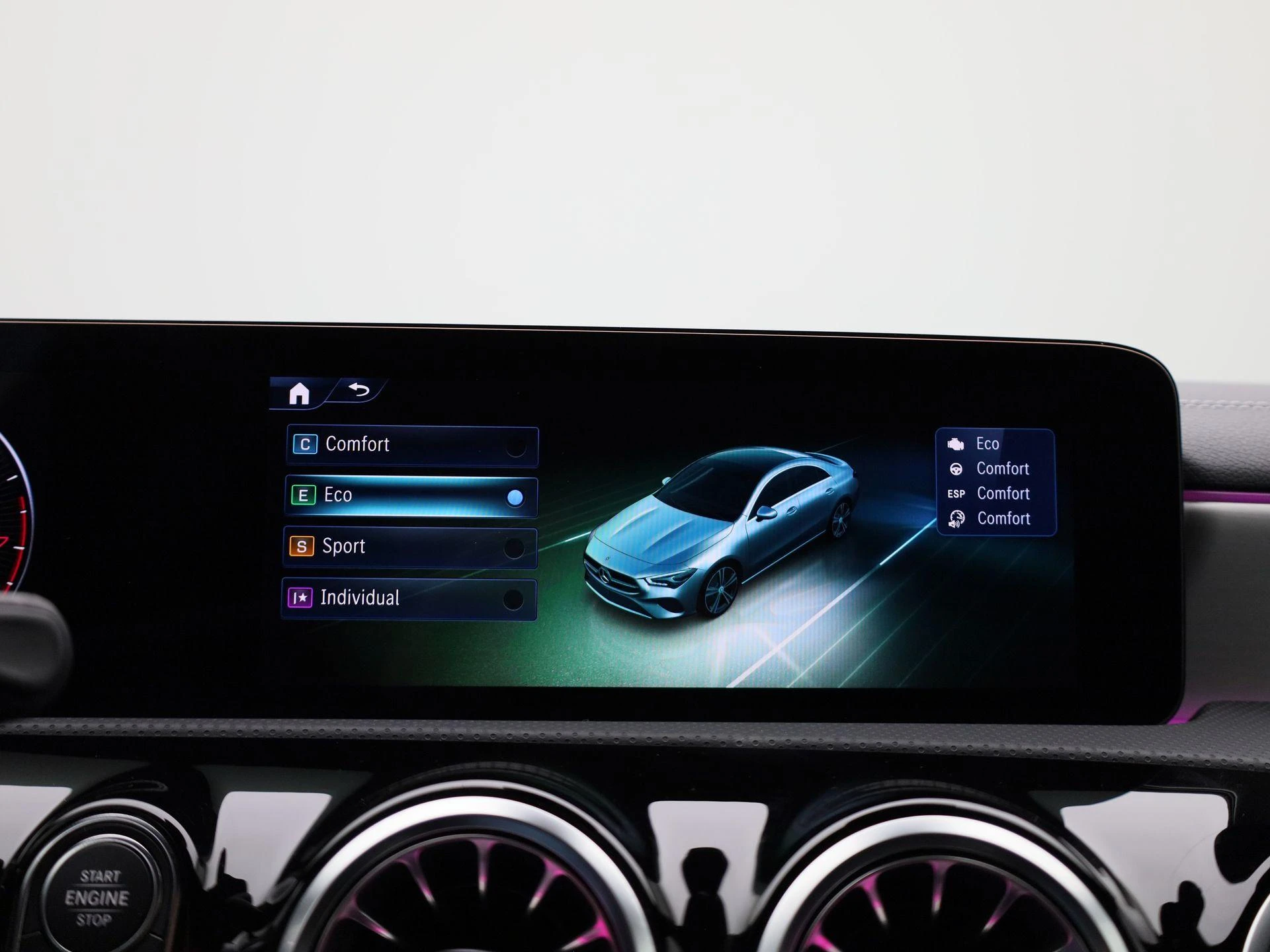 Mercedes-Benz-CLA-image-28