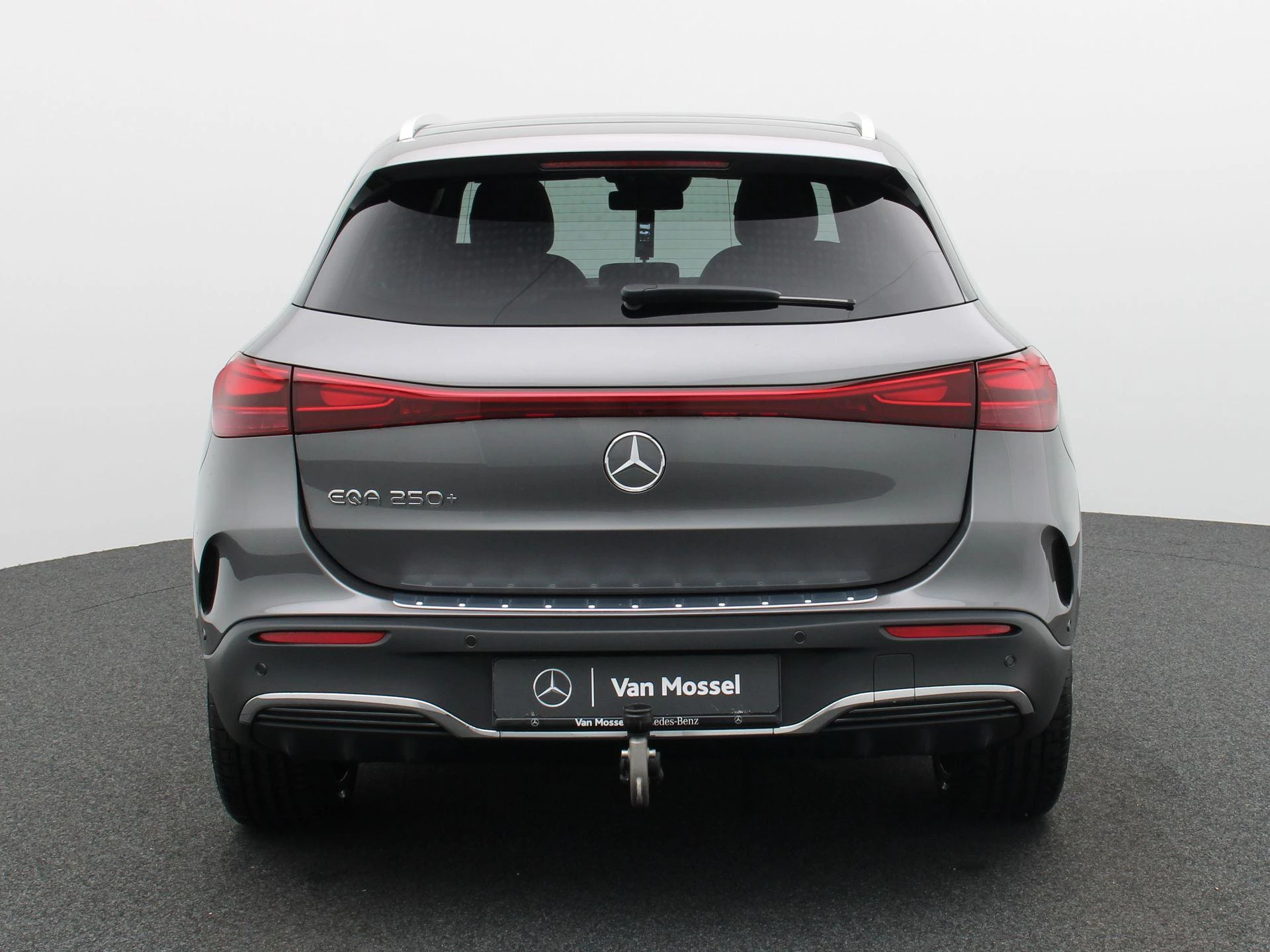 Mercedes-Benz EQA 250+ STAR EDITION + AMG + PANO DAK + BURMESTER + TREKHAAK + HEAD UP