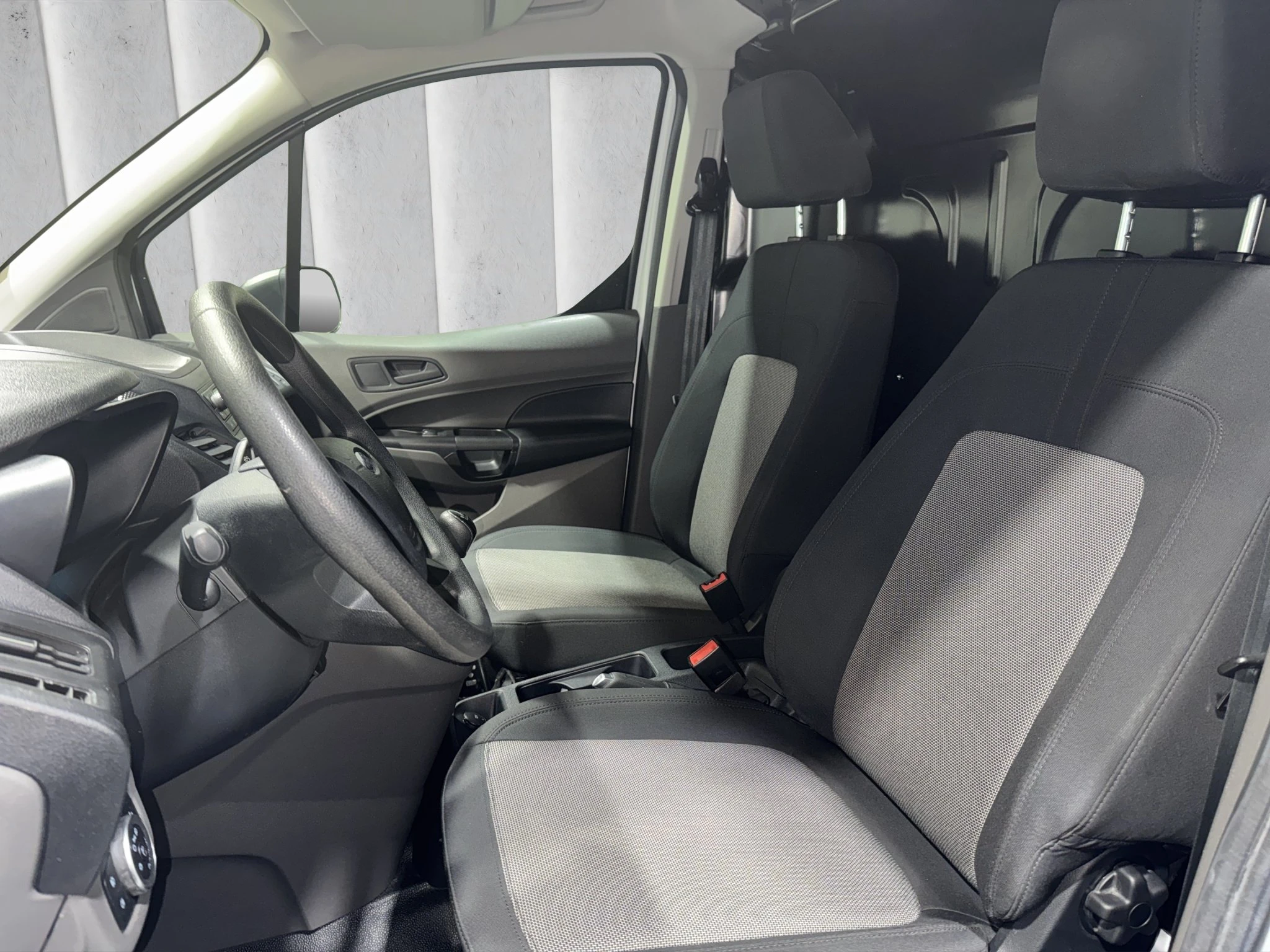 Ford-Transit Connect-image-9